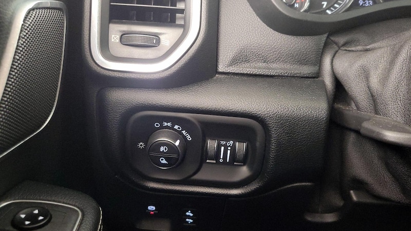2021 RAM 1500 Laramie 13