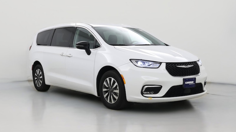 2024 Chrysler Pacifica Hybrid Select Hero Image