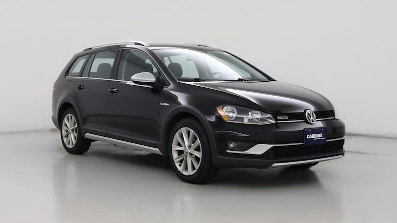 2017 Volkswagen Golf Alltrack S Hero Image