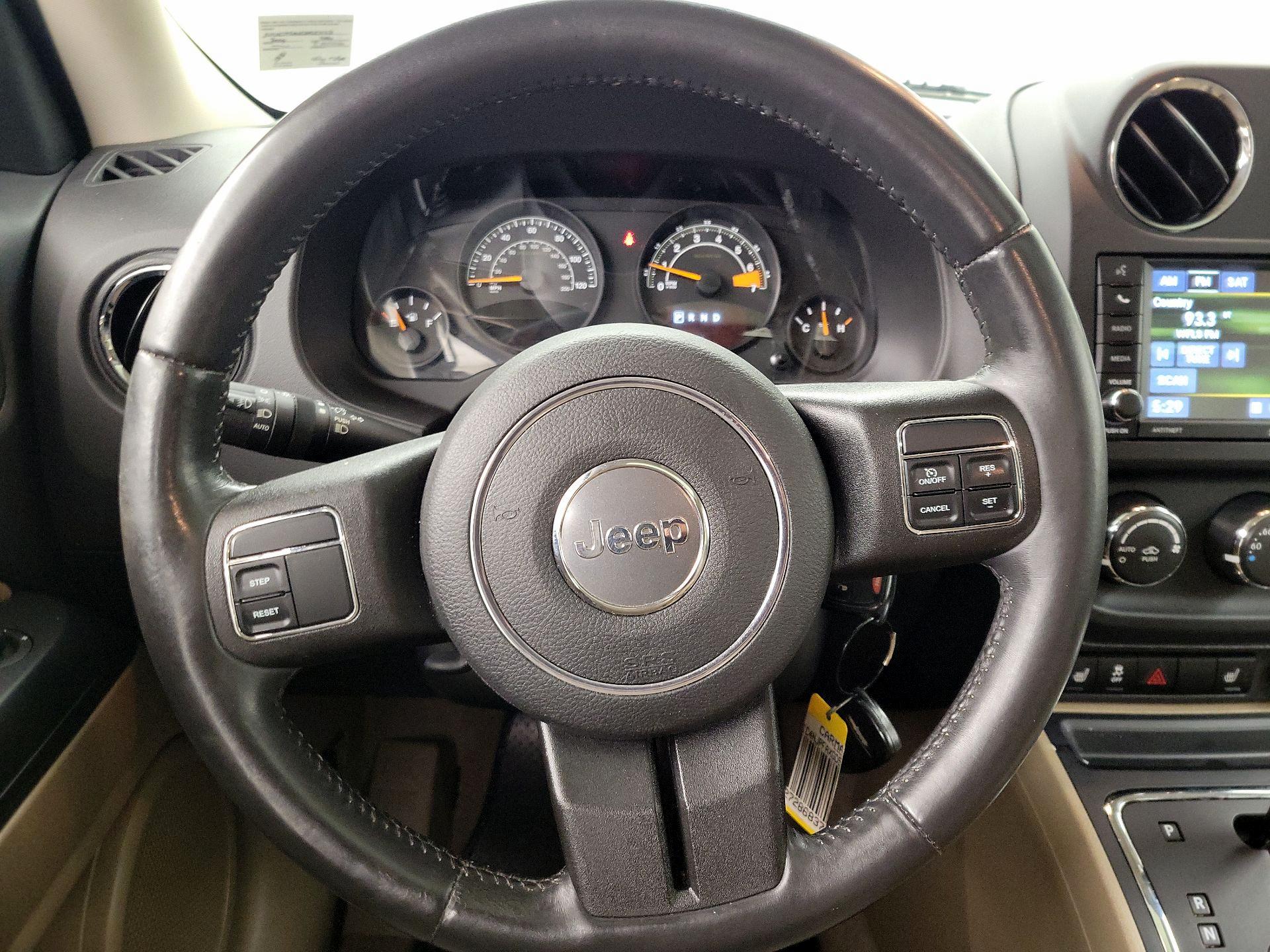 Thumbnail: 2016 Jeep Patriot - 10