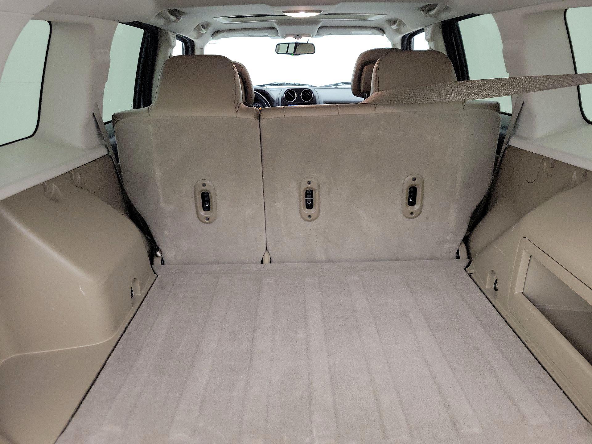 Thumbnail: 2016 Jeep Patriot - 19
