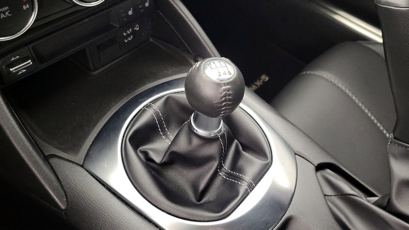 2022 Mazda MX-5 Miata Grand Touring 17