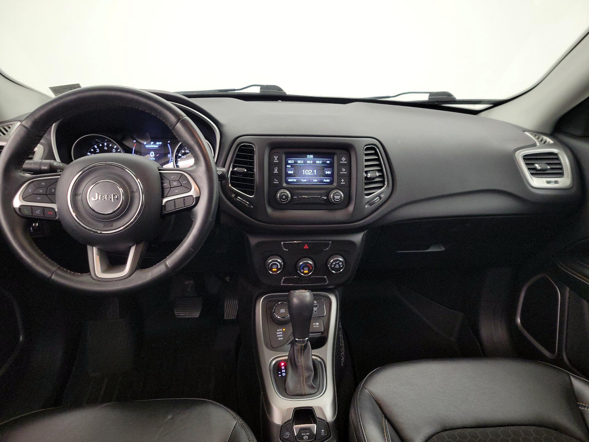 Thumbnail: 2018 Jeep Compass - 9