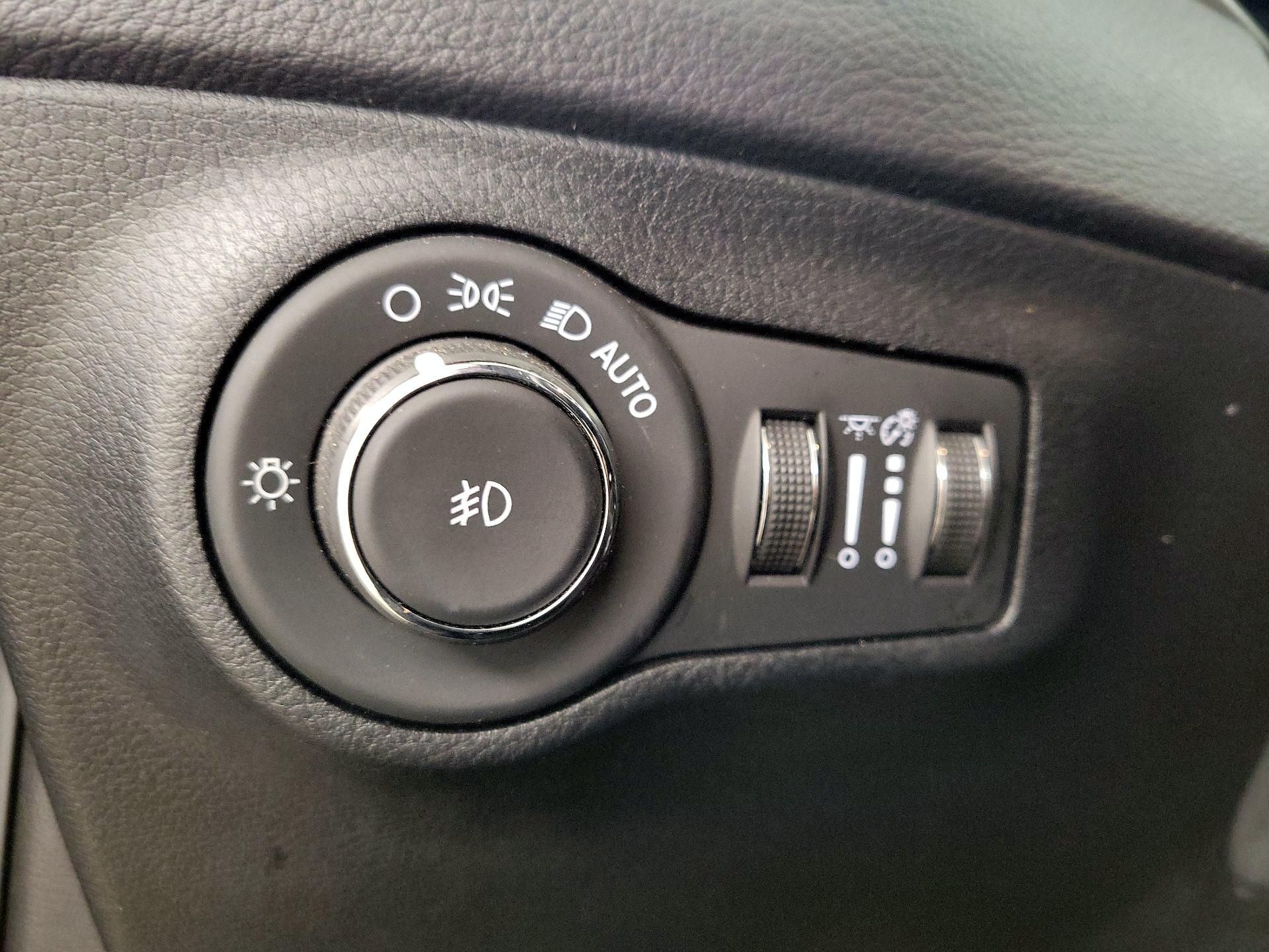 Thumbnail: 2018 Jeep Compass - 13