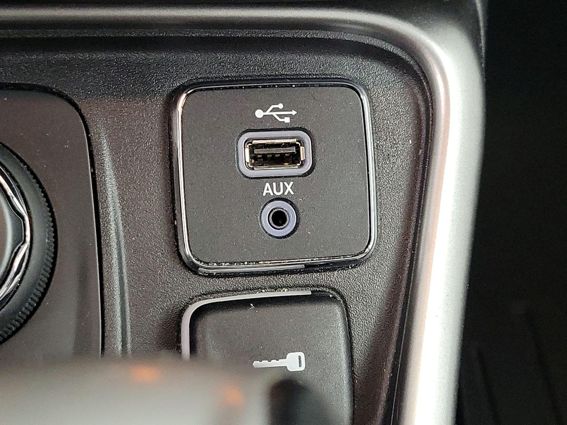 Thumbnail: 2018 Jeep Compass - 18