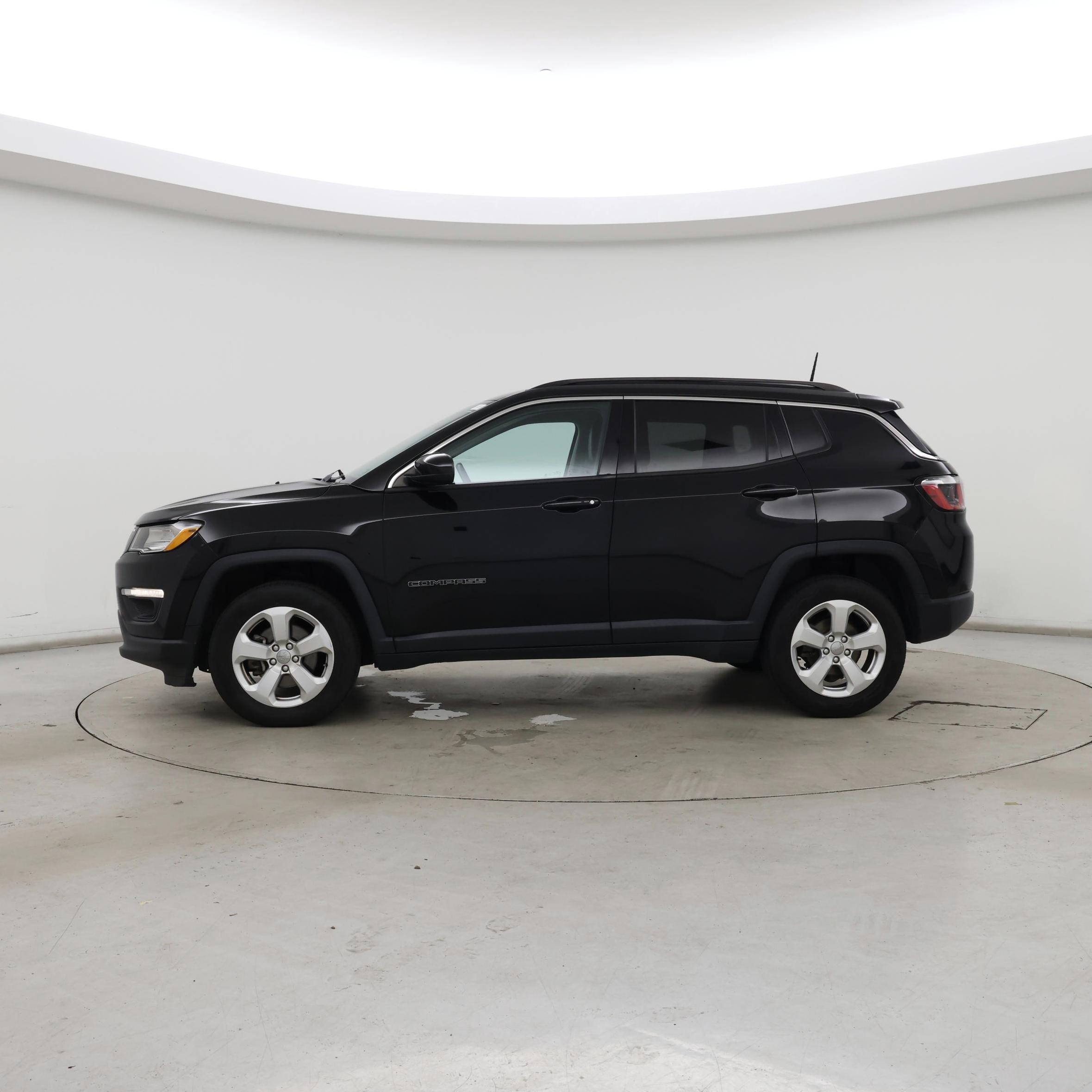 Thumbnail: 2018 Jeep Compass - 3