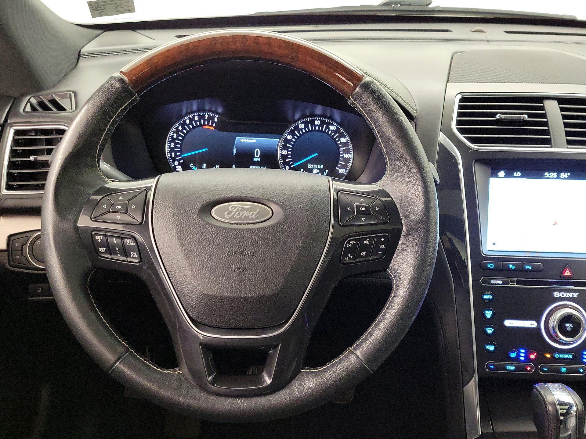 Thumbnail: 2018 Ford Explorer - 10