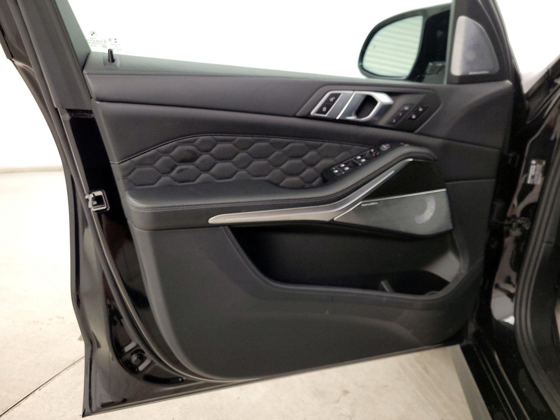 Thumbnail: 2021 BMW X5 - 12