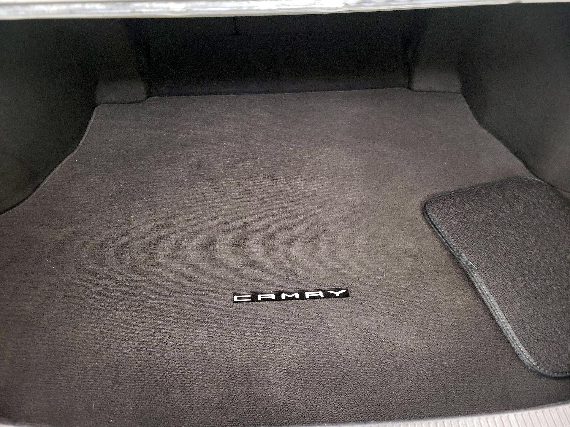 Thumbnail: 2018 Toyota Camry - 19