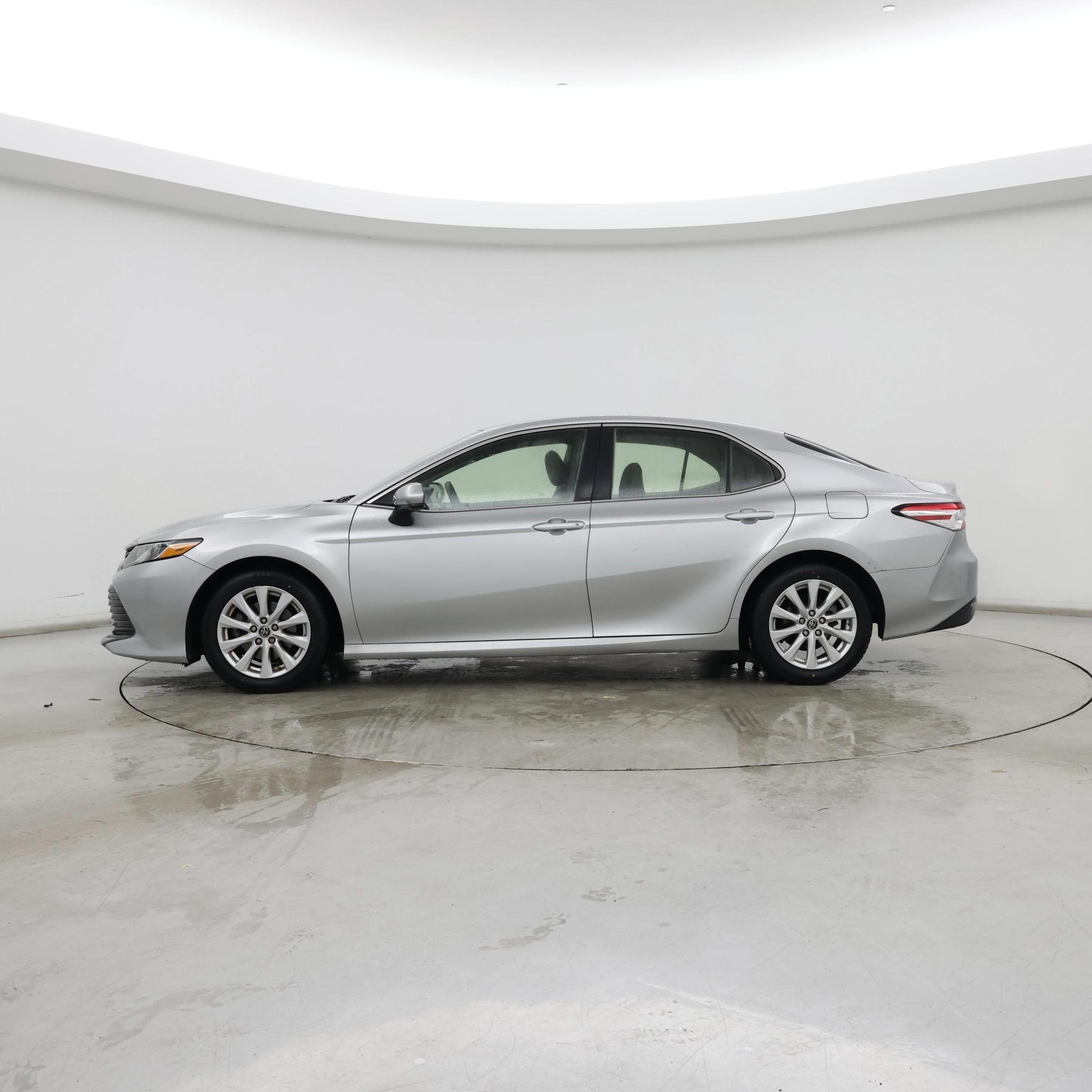Thumbnail: 2018 Toyota Camry - 3