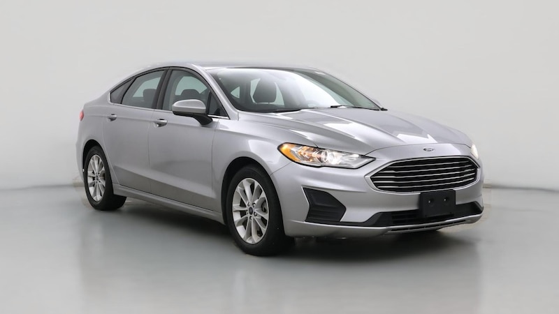 2020 Ford Fusion SE Hero Image