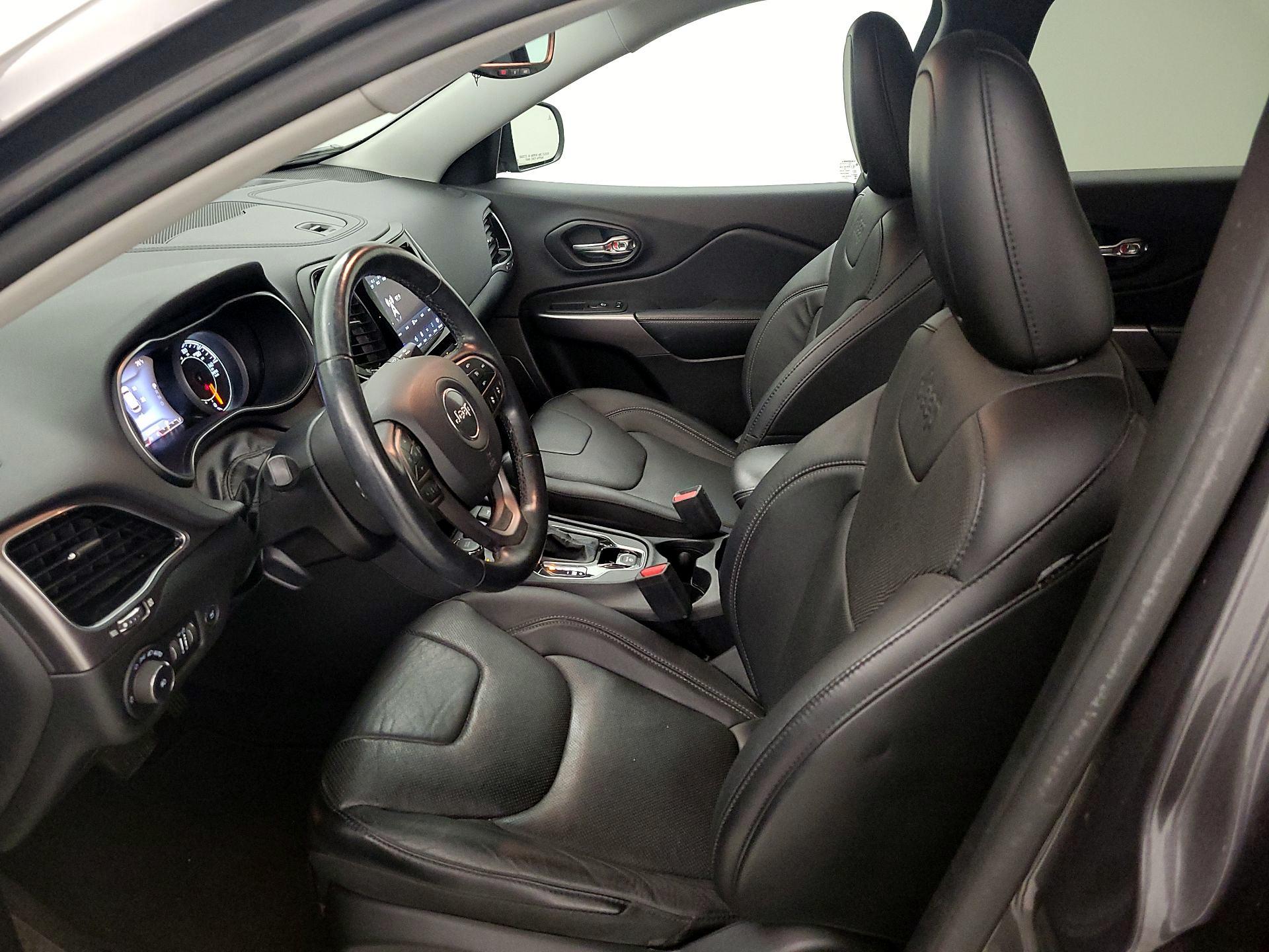 Thumbnail: 2021 Jeep Cherokee - 11