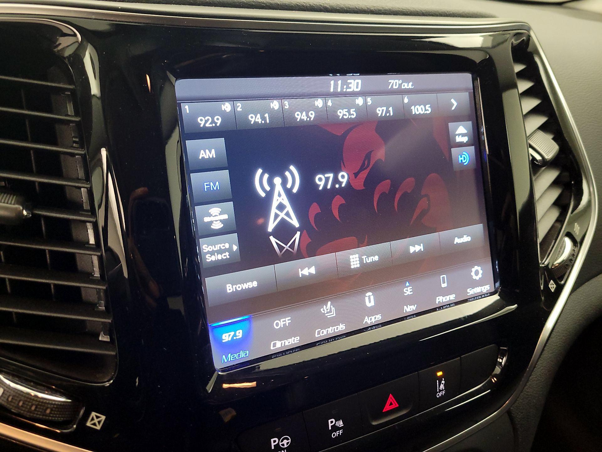 Thumbnail: 2021 Jeep Cherokee - 16