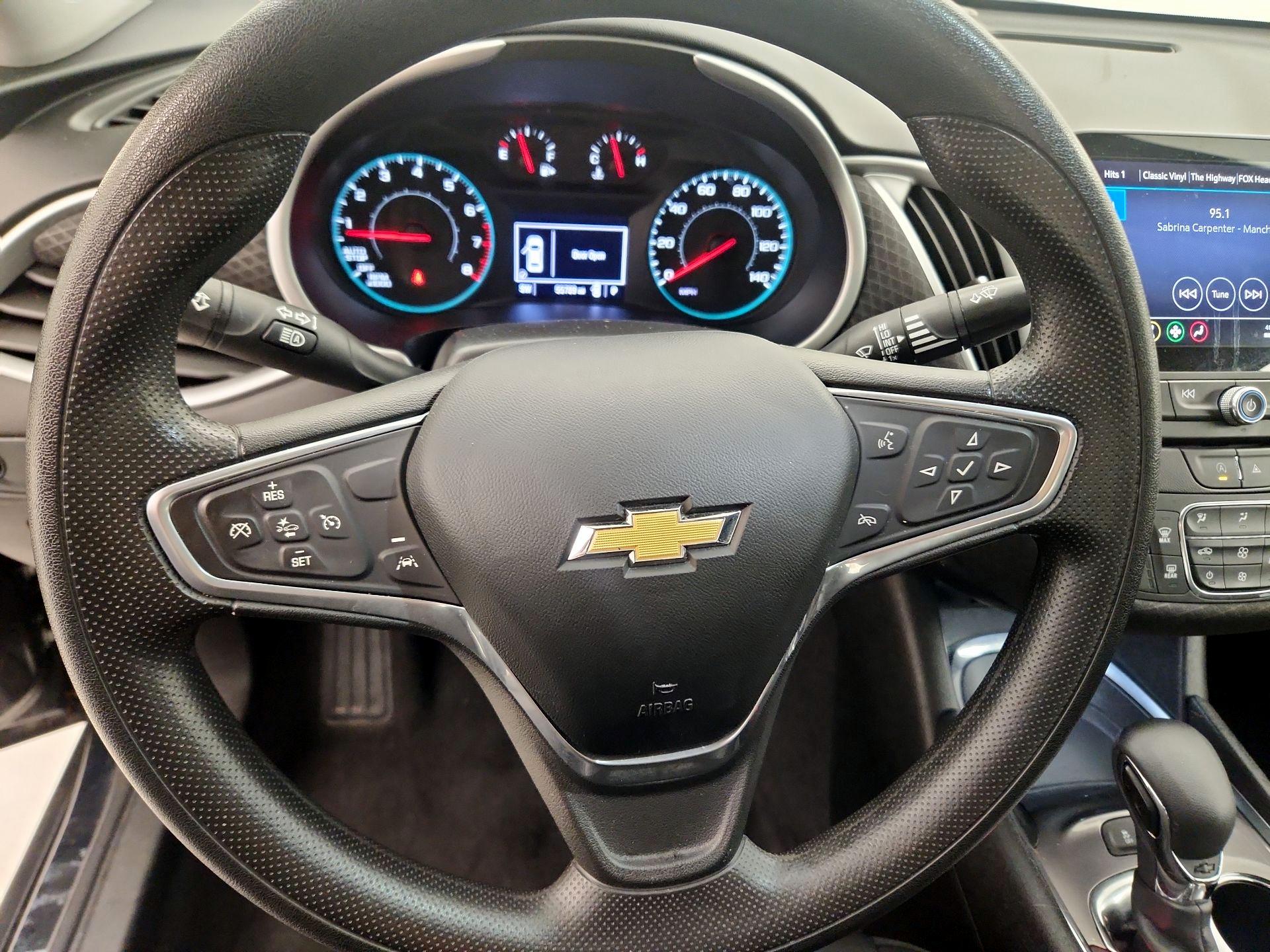 Thumbnail: 2023 Chevrolet Malibu - 10