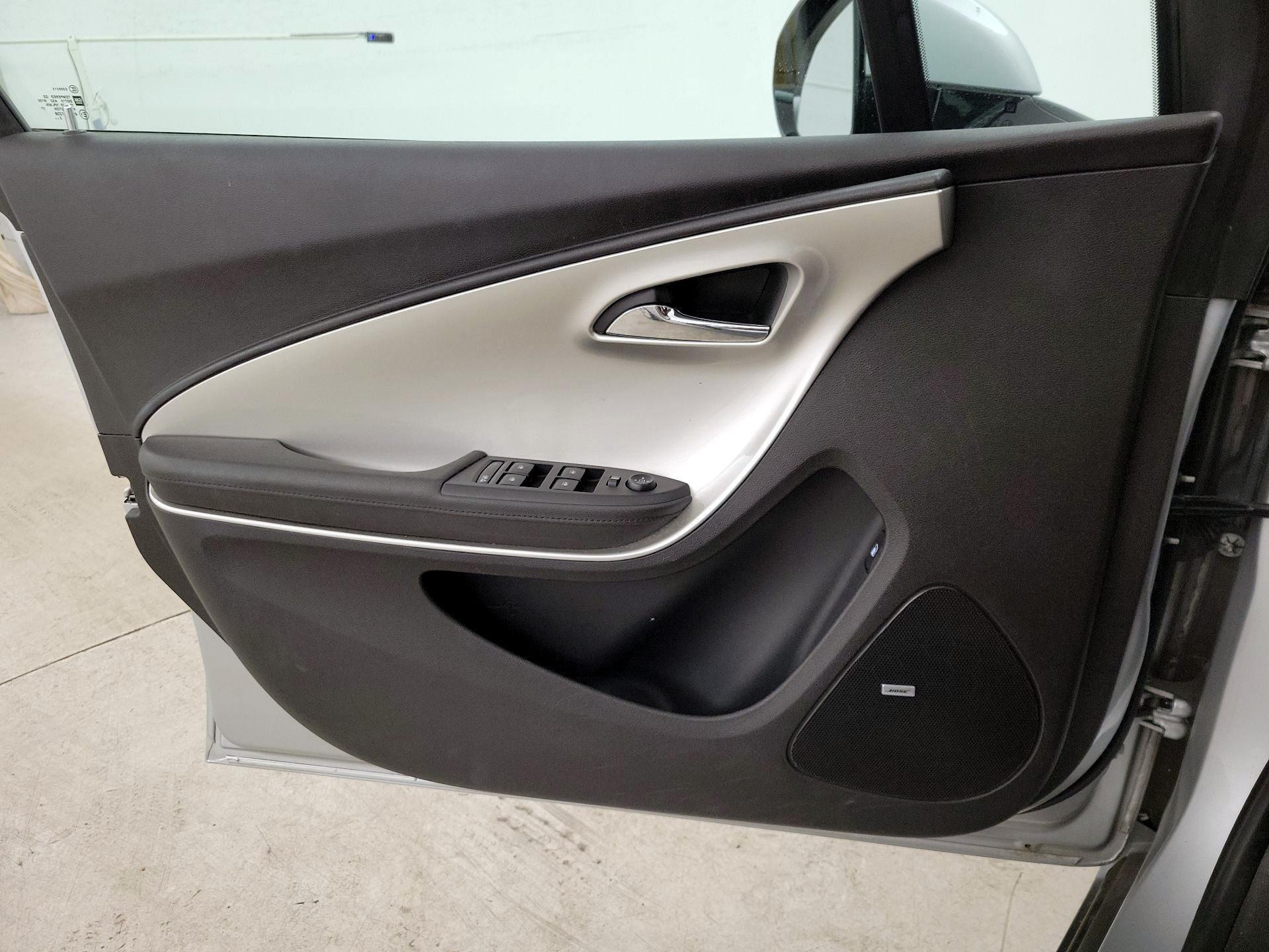 Thumbnail: 2014 Chevrolet Volt - 12
