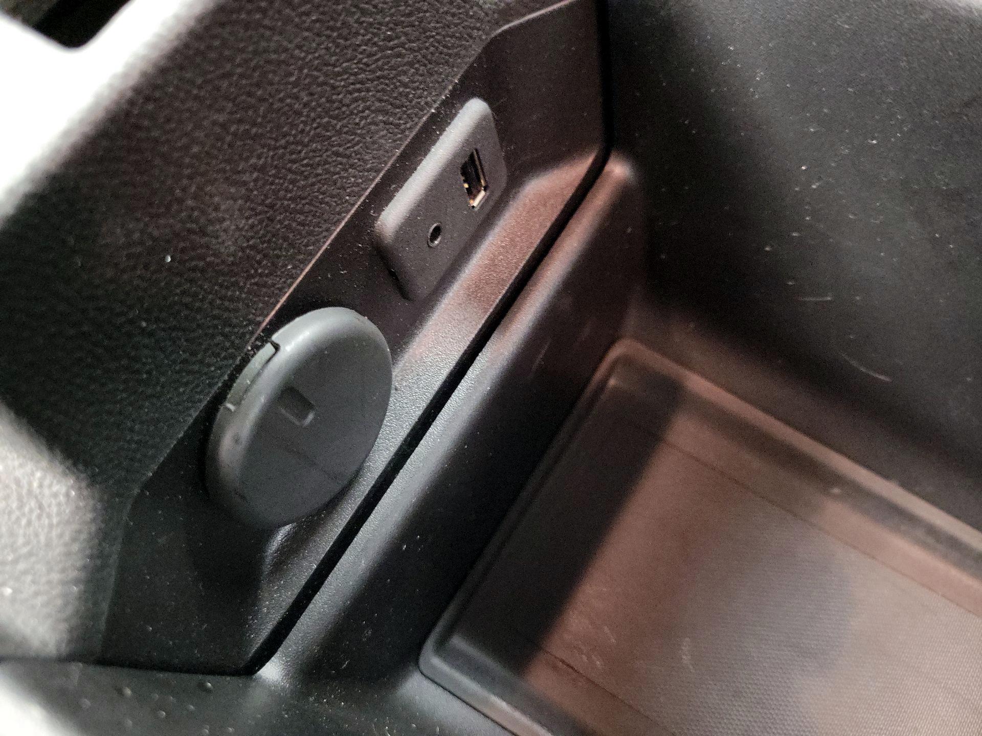 Thumbnail: 2014 Chevrolet Volt - 19