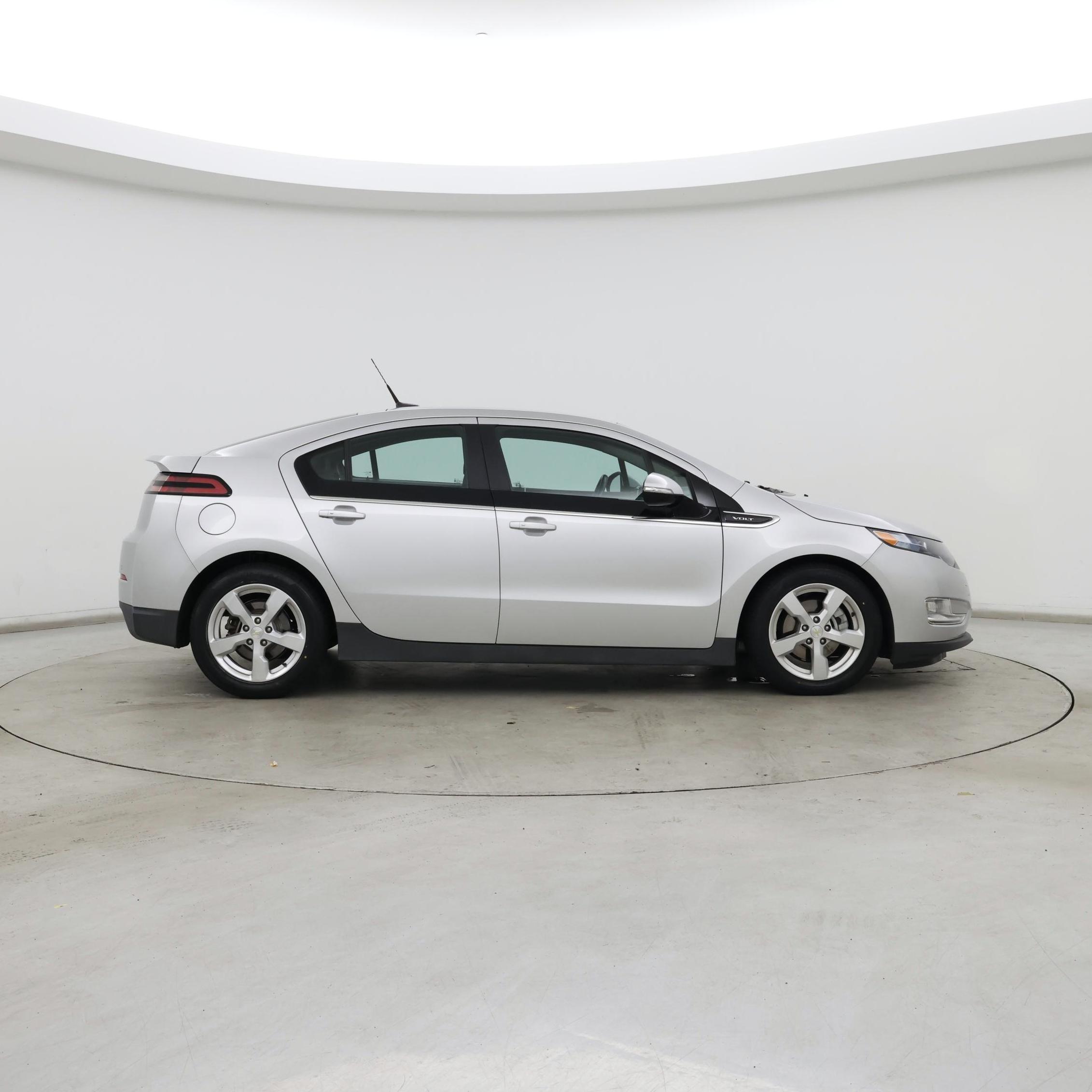 Thumbnail: 2014 Chevrolet Volt - 7