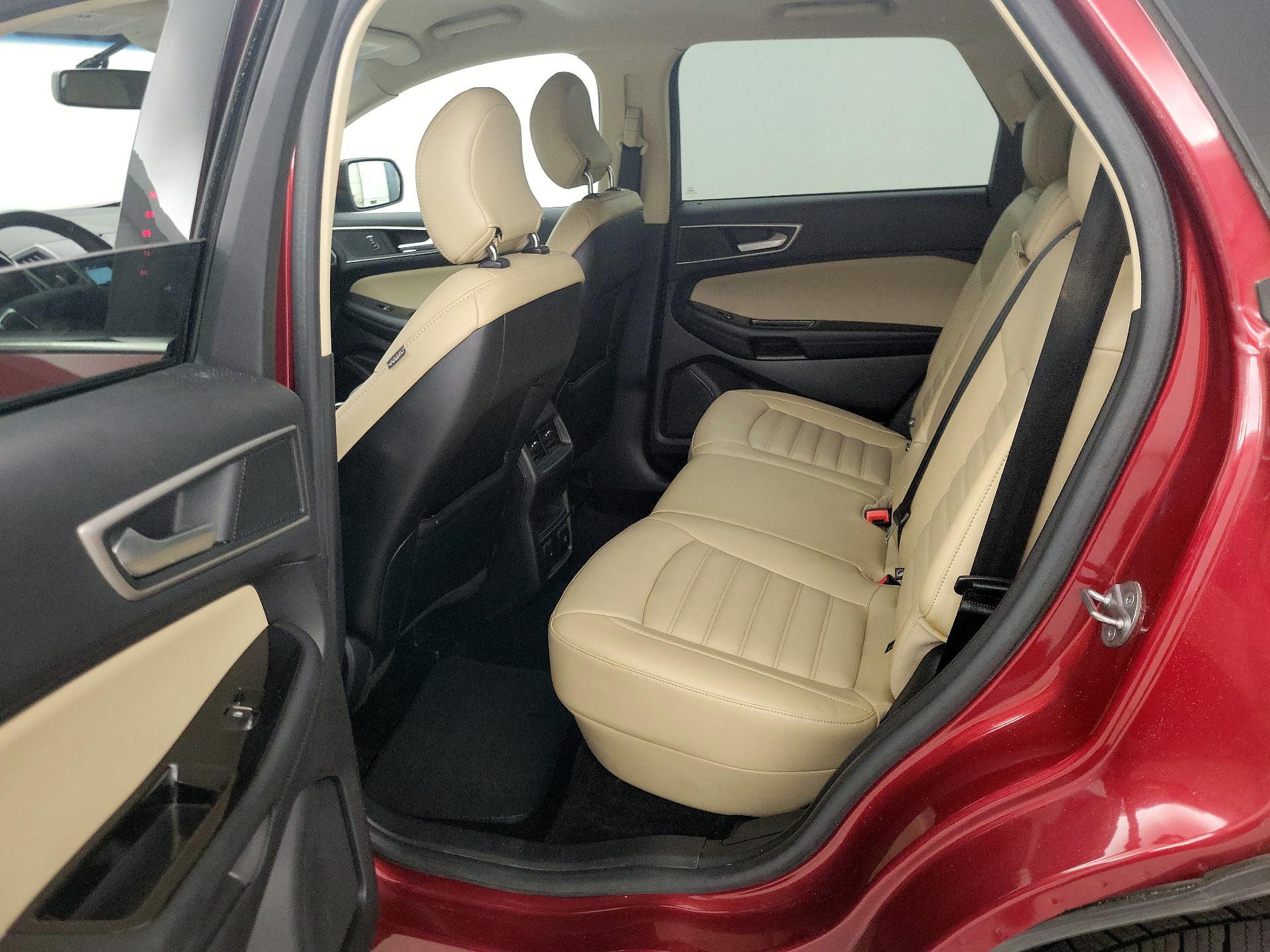 Thumbnail: 2017 Ford Edge - 20