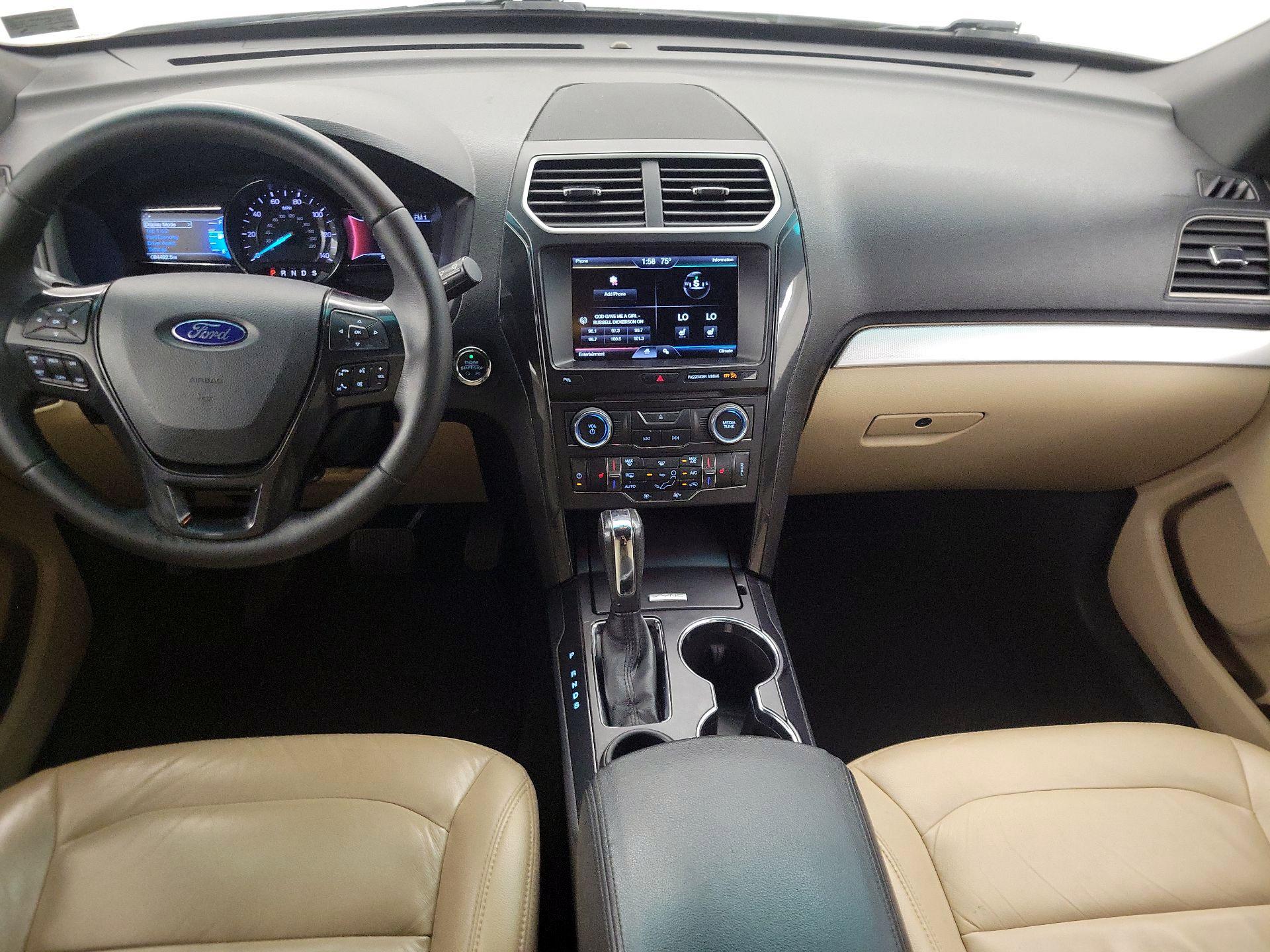 Thumbnail: 2016 Ford Explorer - 9