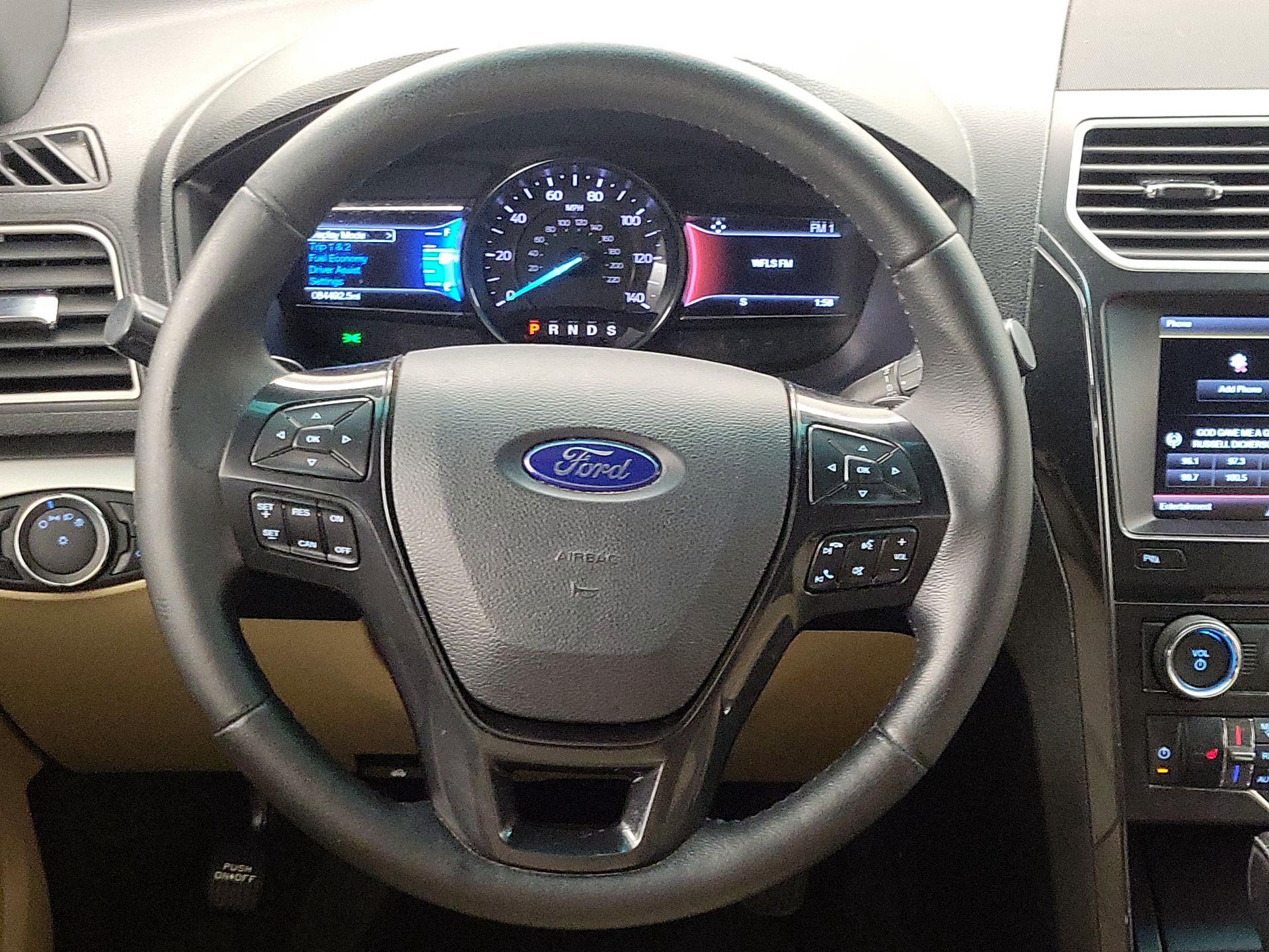 Thumbnail: 2016 Ford Explorer - 10