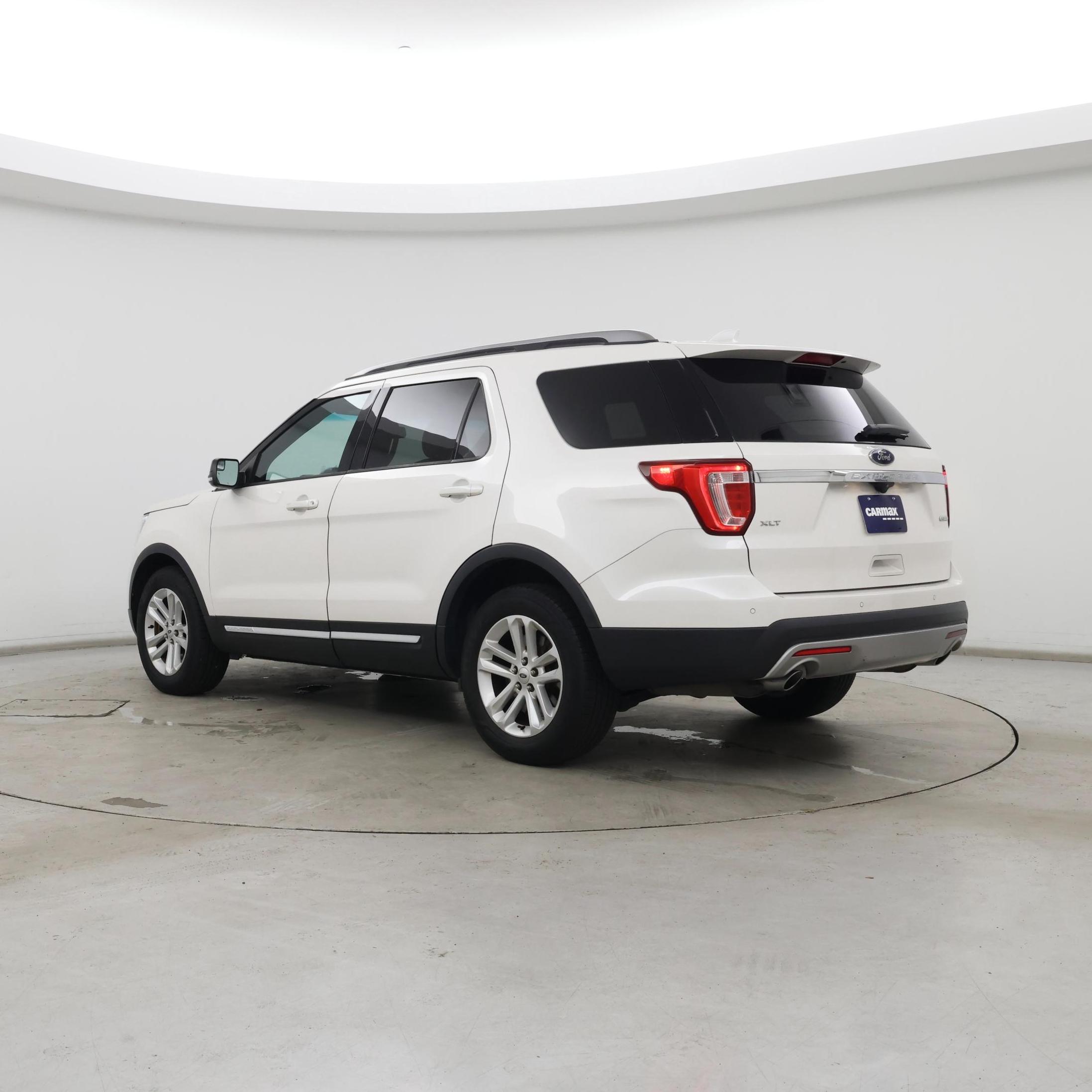 Thumbnail: 2016 Ford Explorer - 2