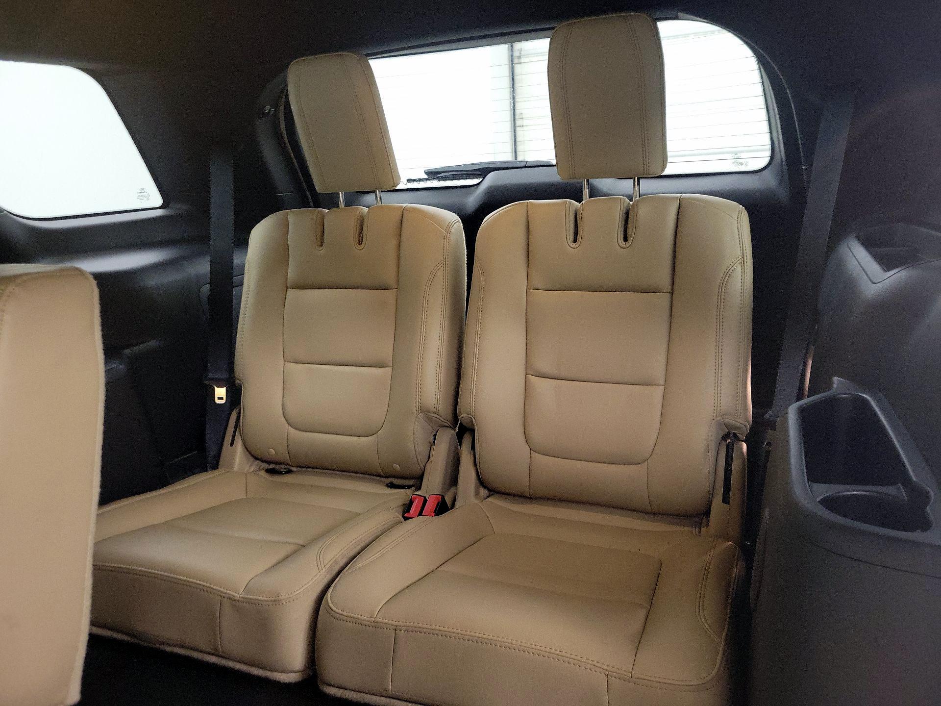 Thumbnail: 2016 Ford Explorer - 20