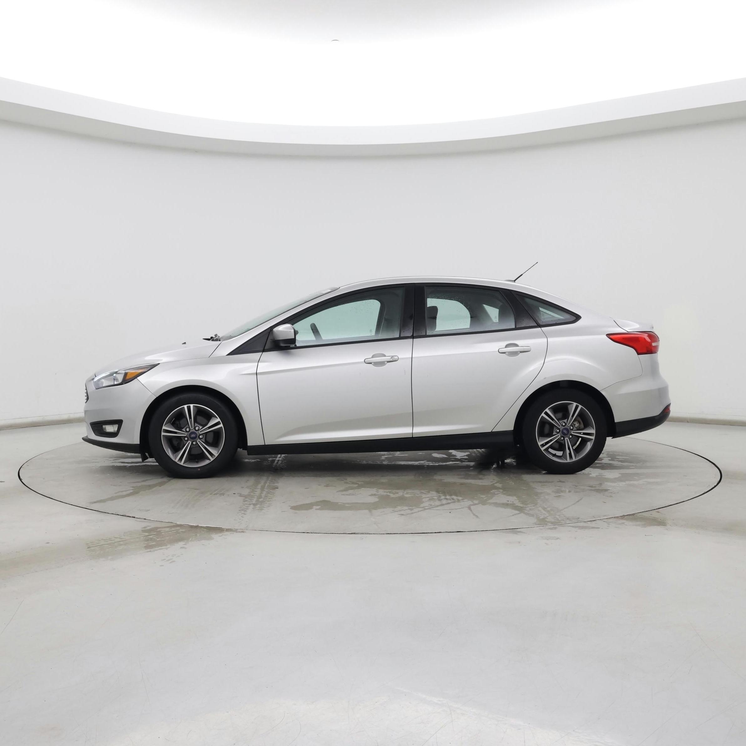 Thumbnail: 2018 Ford Focus - 3