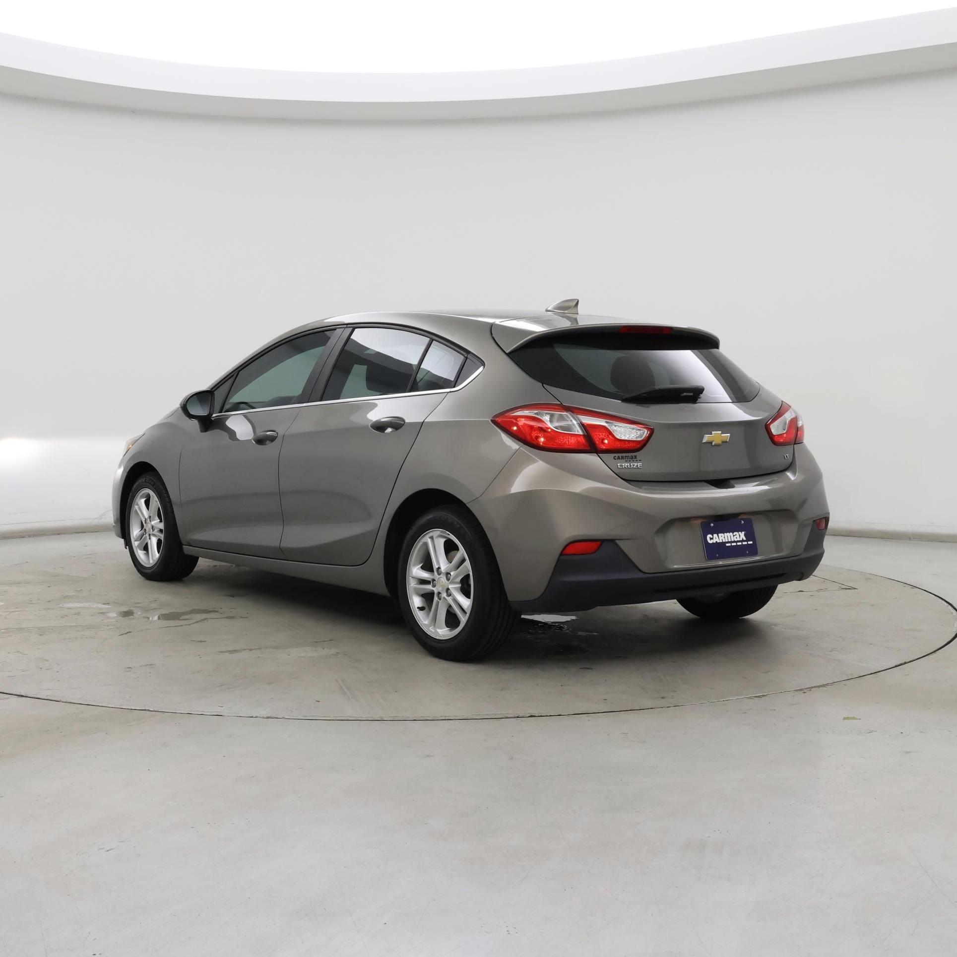 Thumbnail: 2017 Chevrolet Cruze - 2
