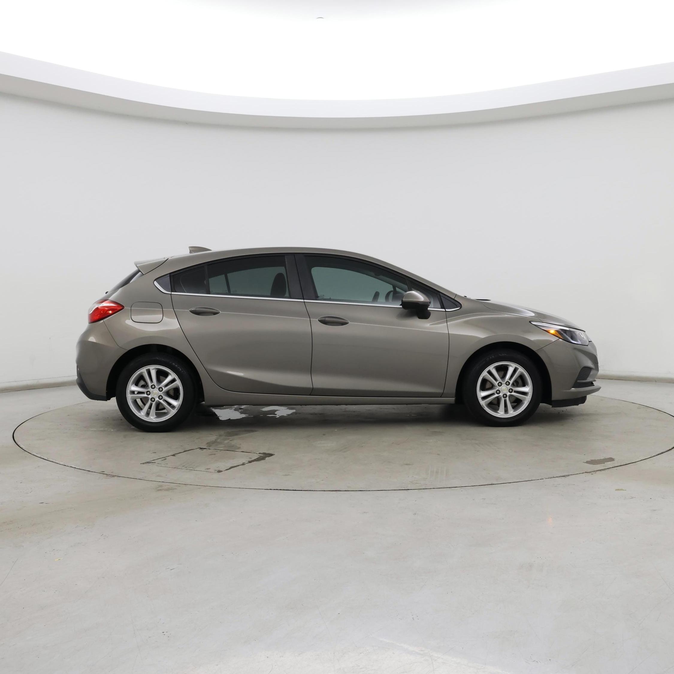 Thumbnail: 2017 Chevrolet Cruze - 7
