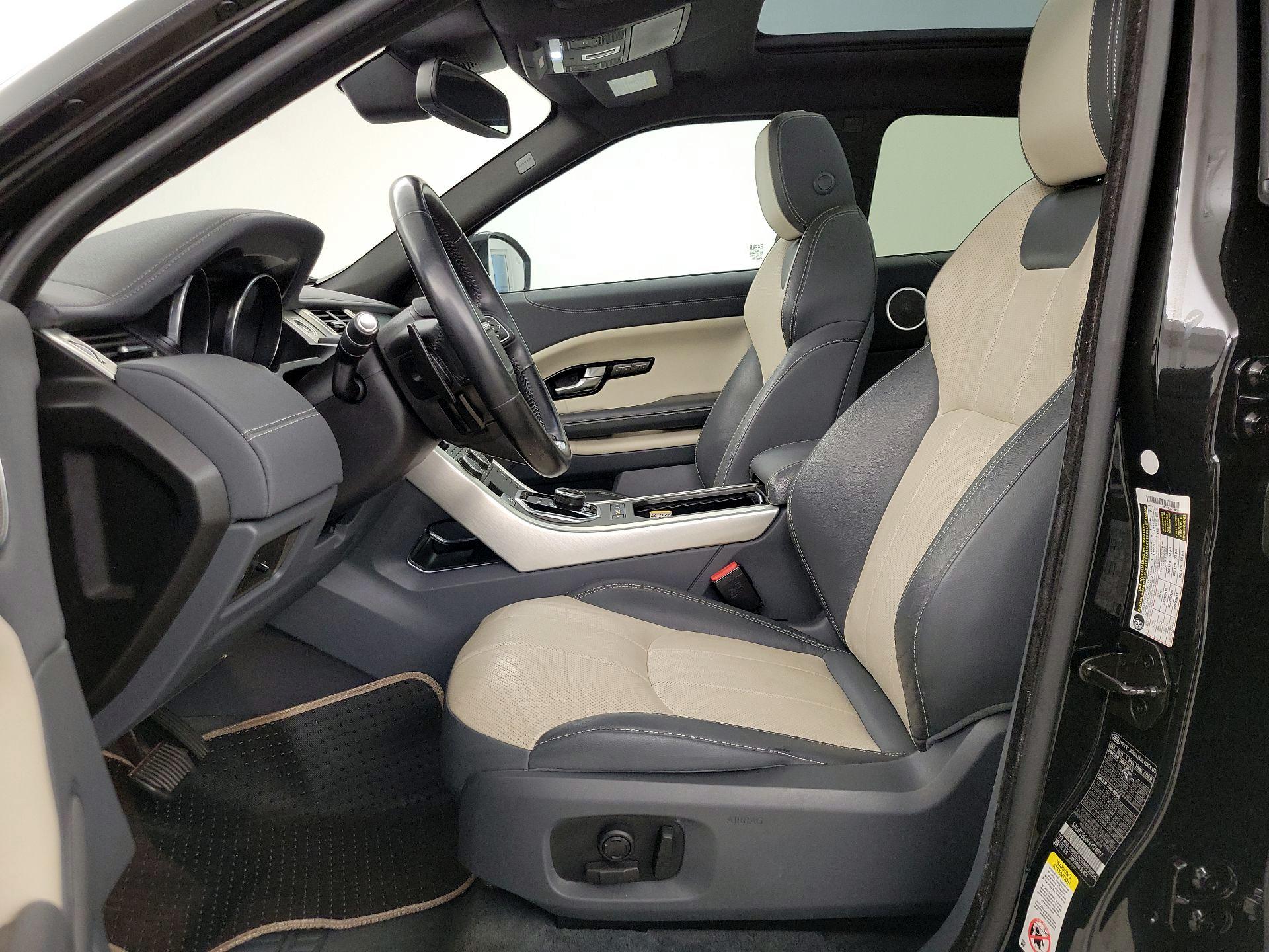 Thumbnail: 2017 Land Rover Range Rover Evoque - 11