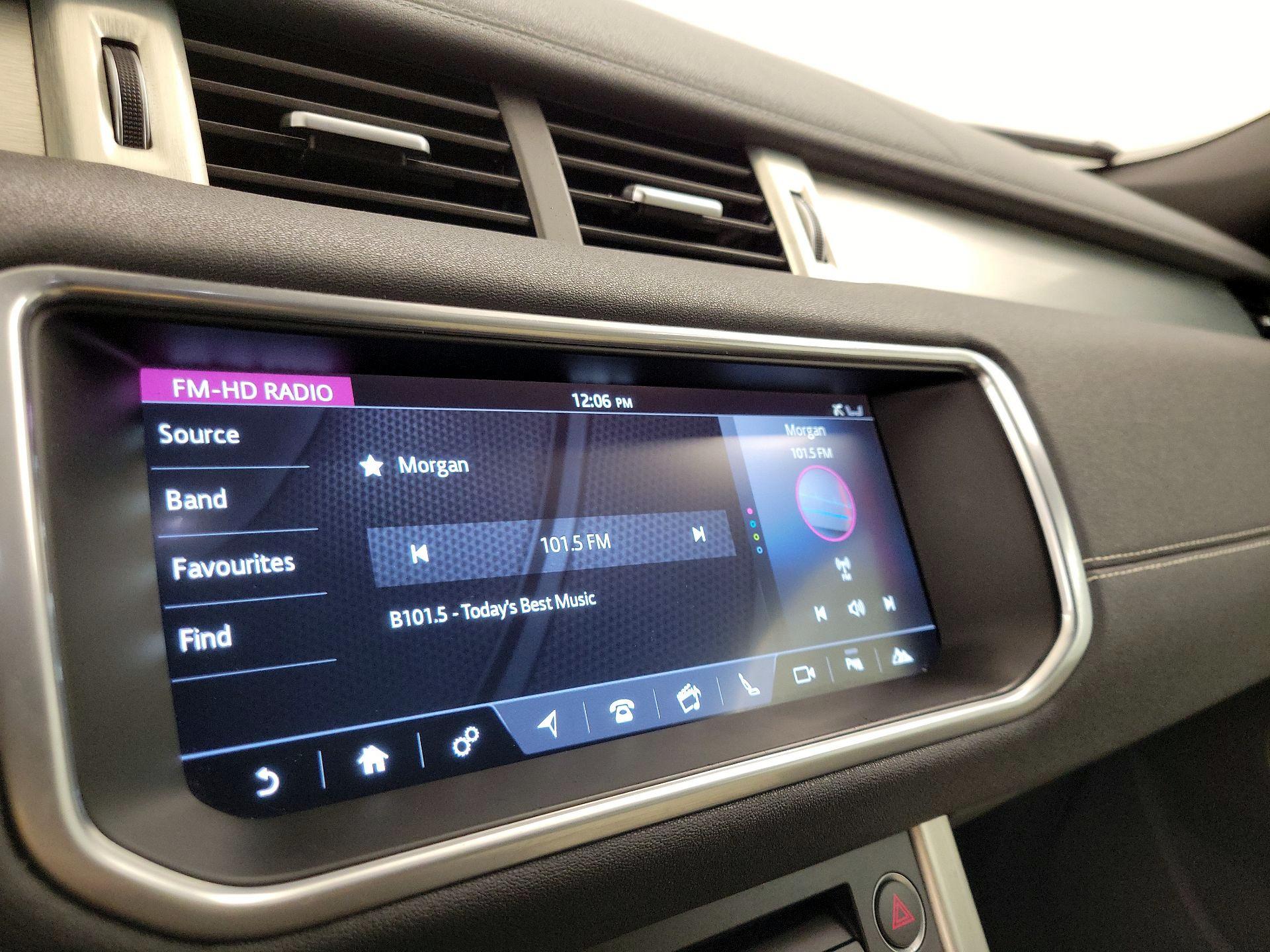 Thumbnail: 2017 Land Rover Range Rover Evoque - 16