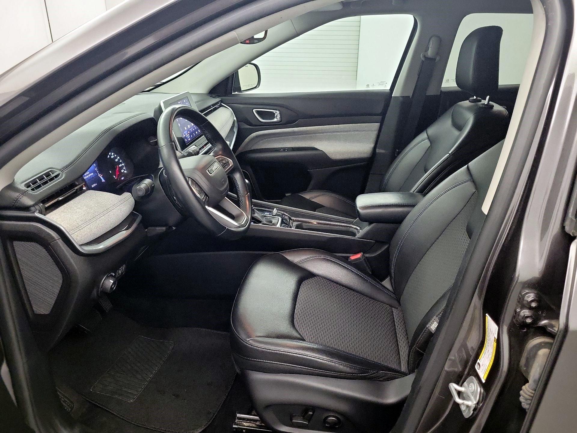 Thumbnail: 2022 Jeep Compass - 9