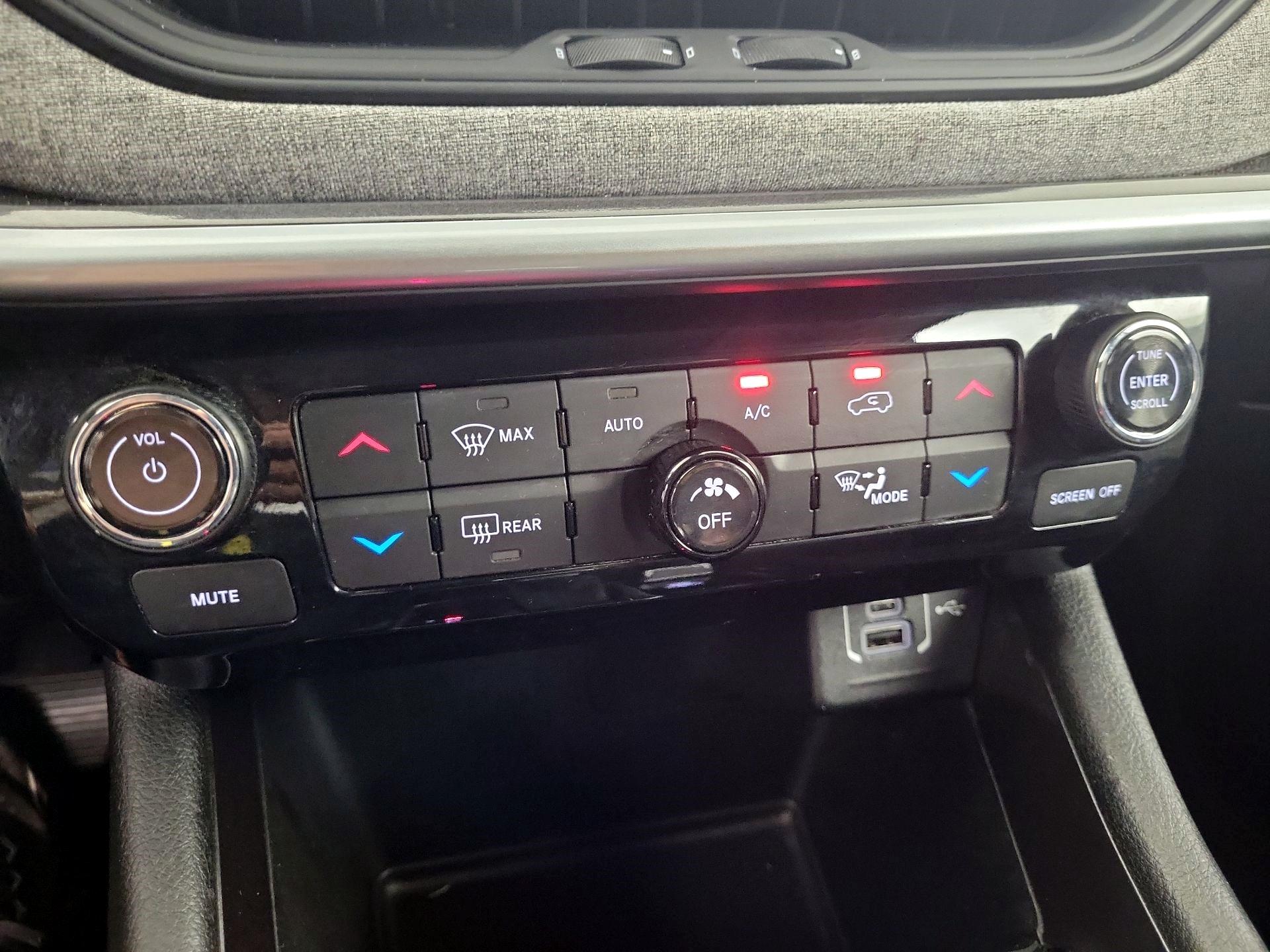 Thumbnail: 2022 Jeep Compass - 14