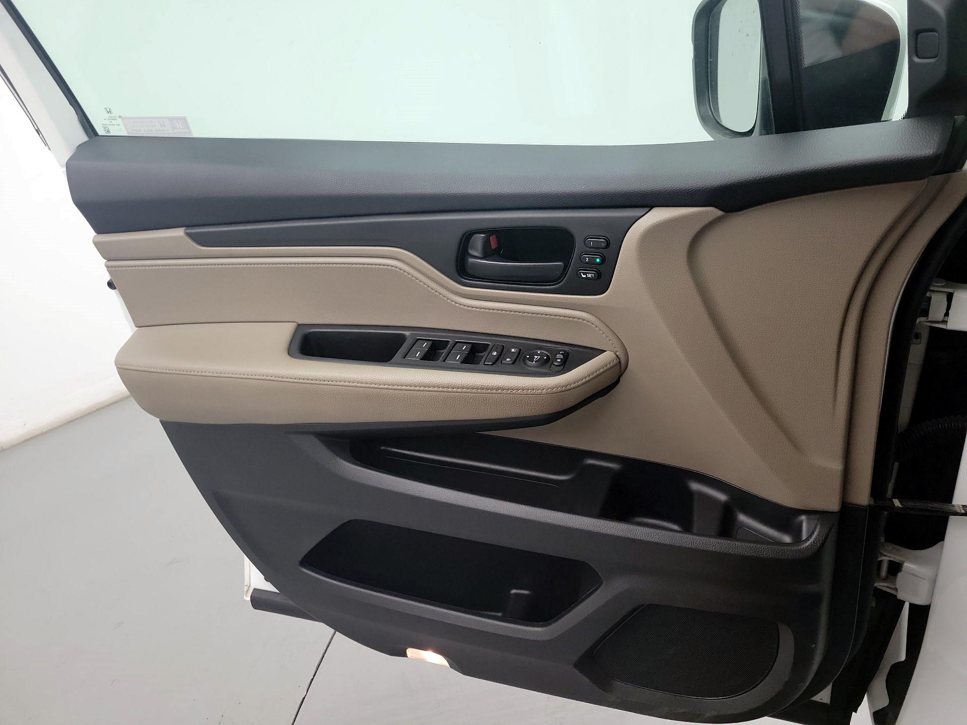 Thumbnail: 2022 Honda Odyssey - 10