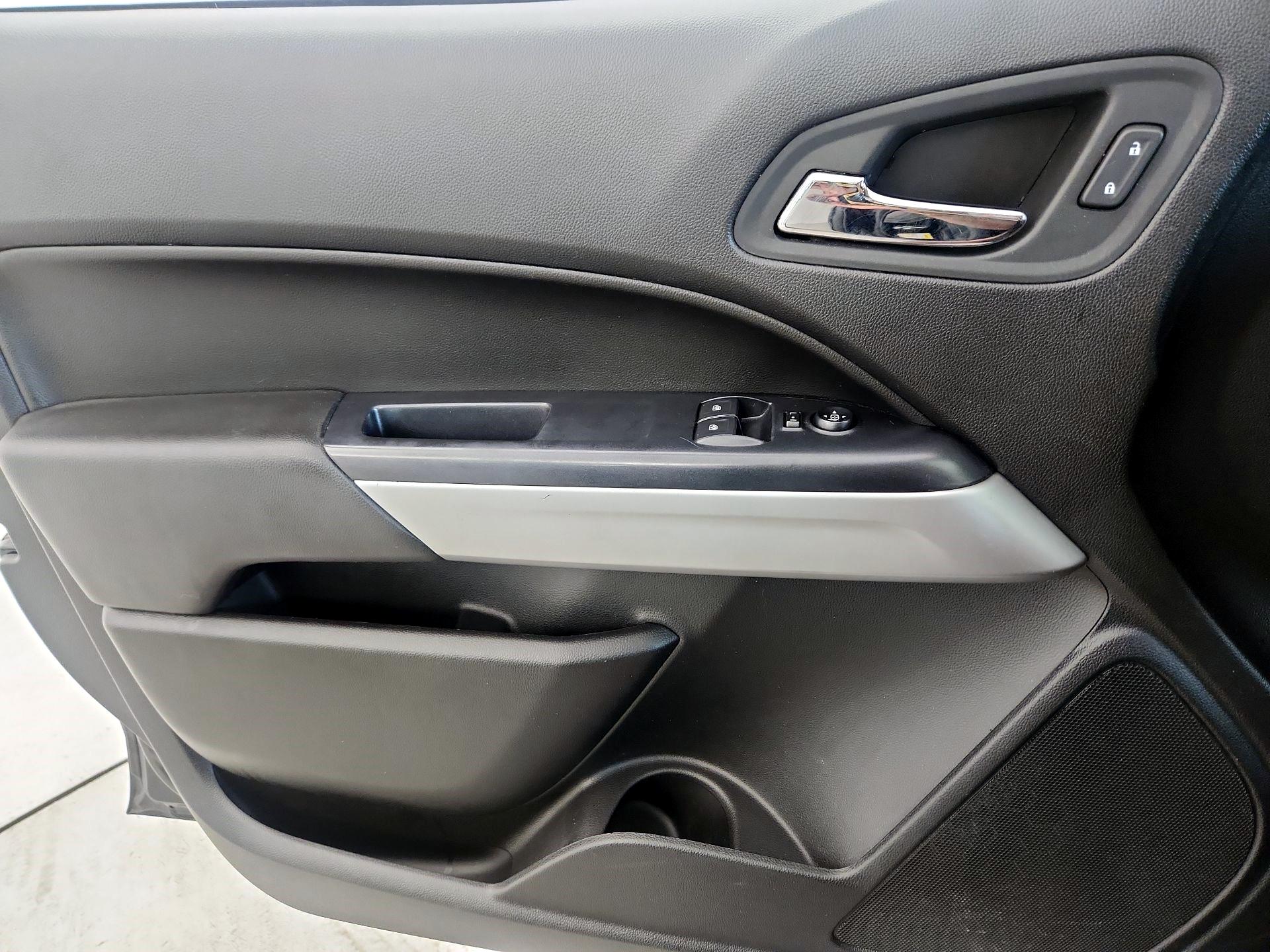 Thumbnail: 2021 Chevrolet Colorado - 12