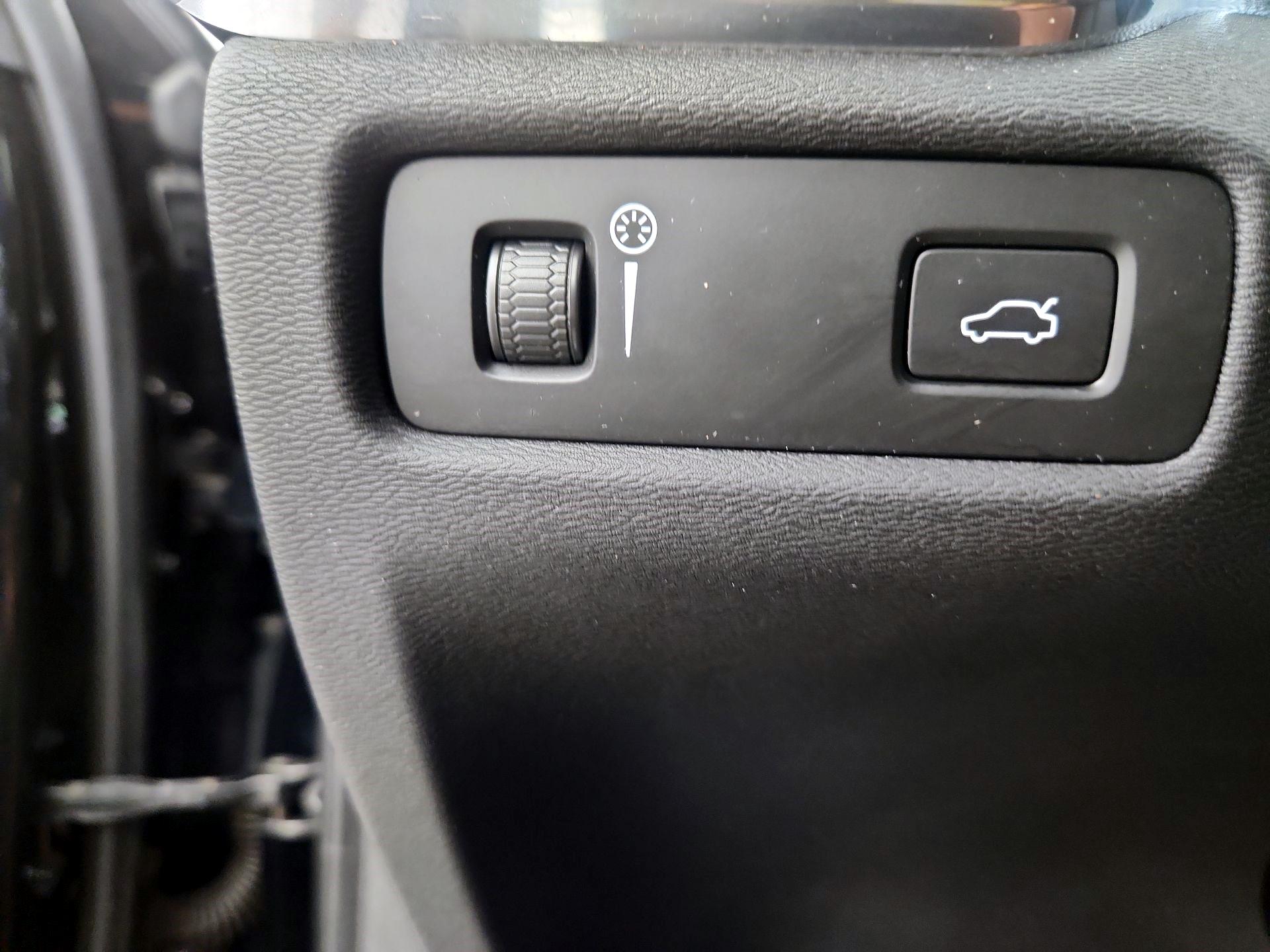 Thumbnail: 2021 Volvo S60 - 13