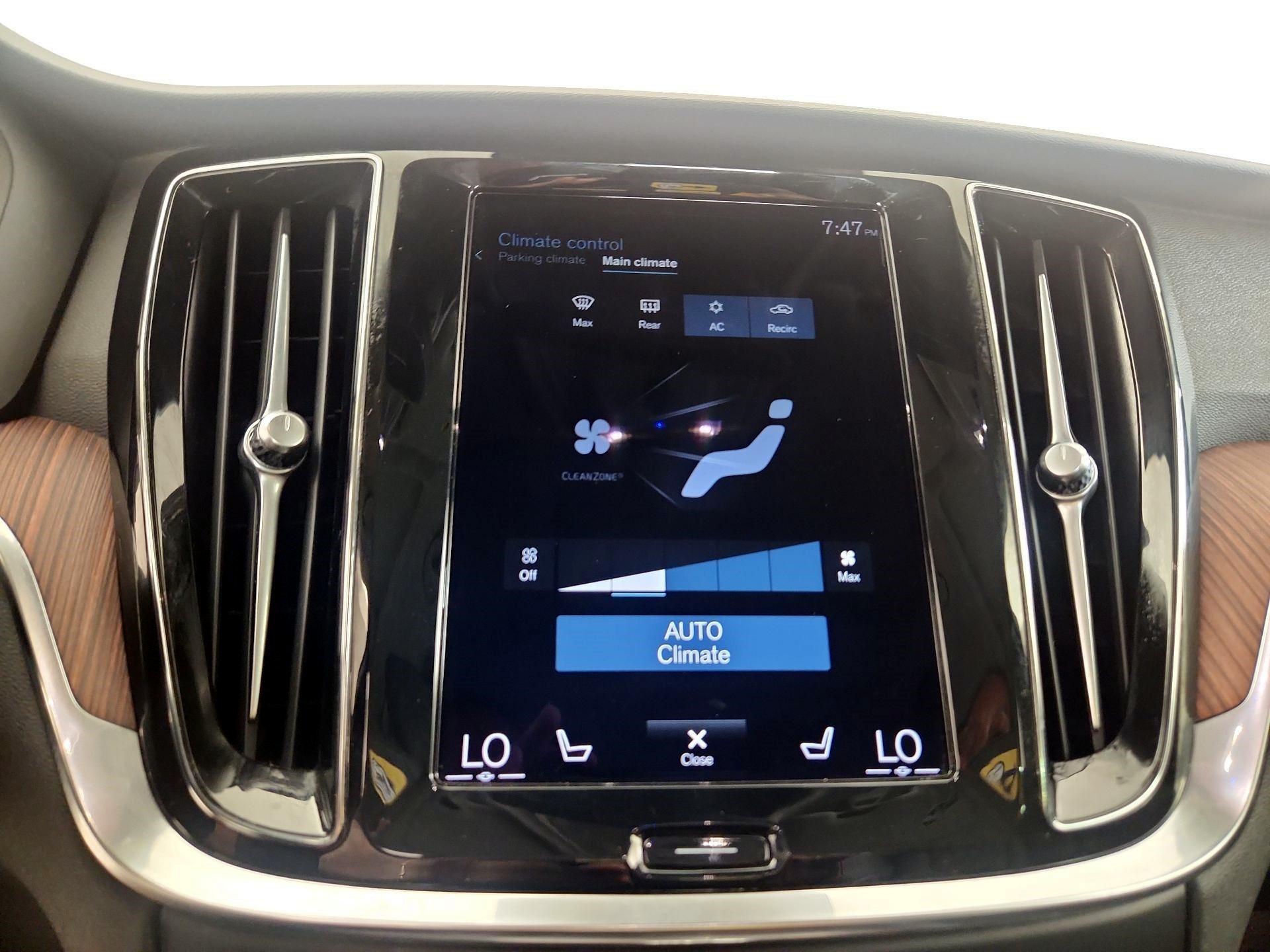 Thumbnail: 2021 Volvo S60 - 15