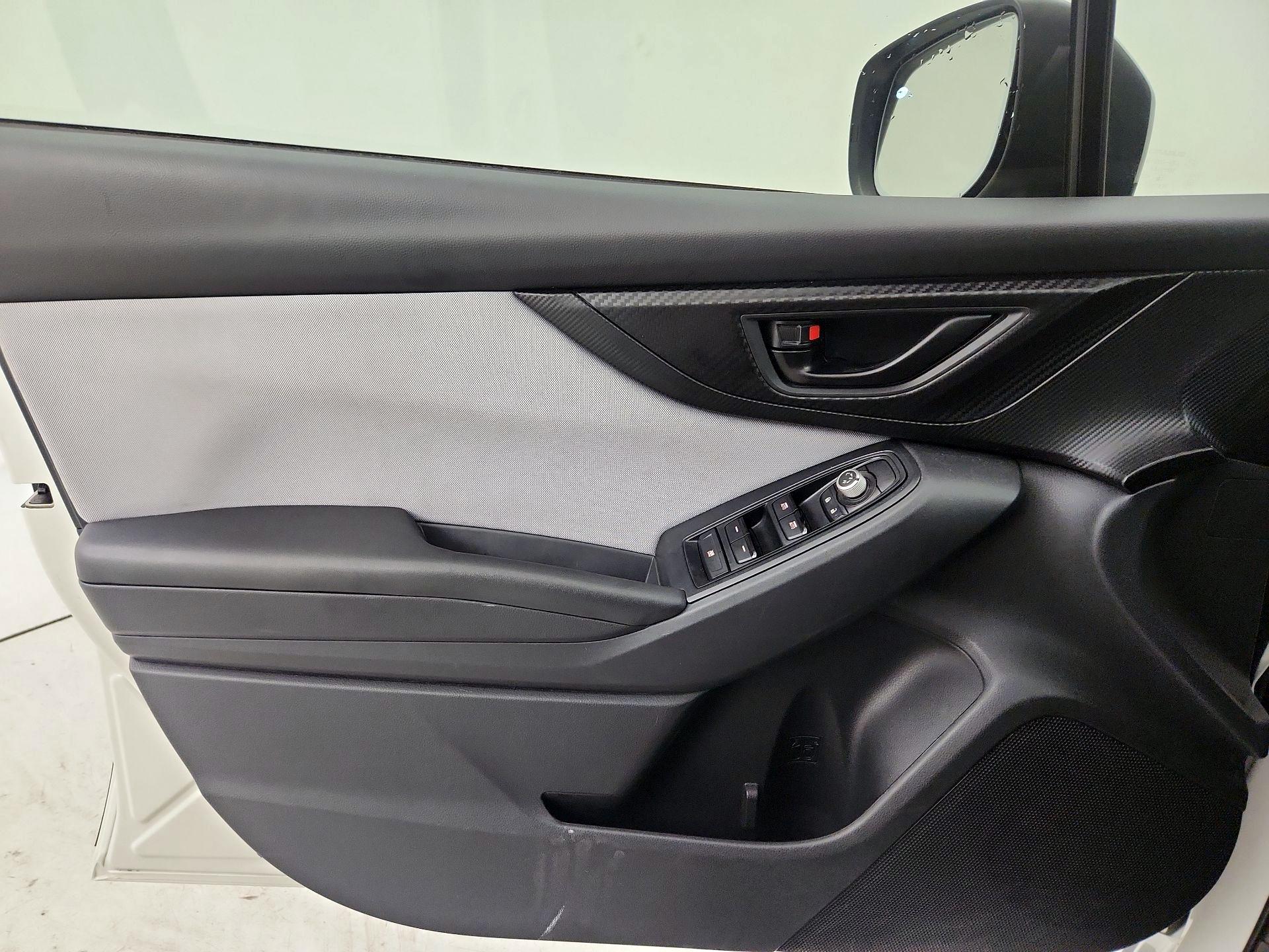Thumbnail: 2020 Subaru Crosstrek - 10