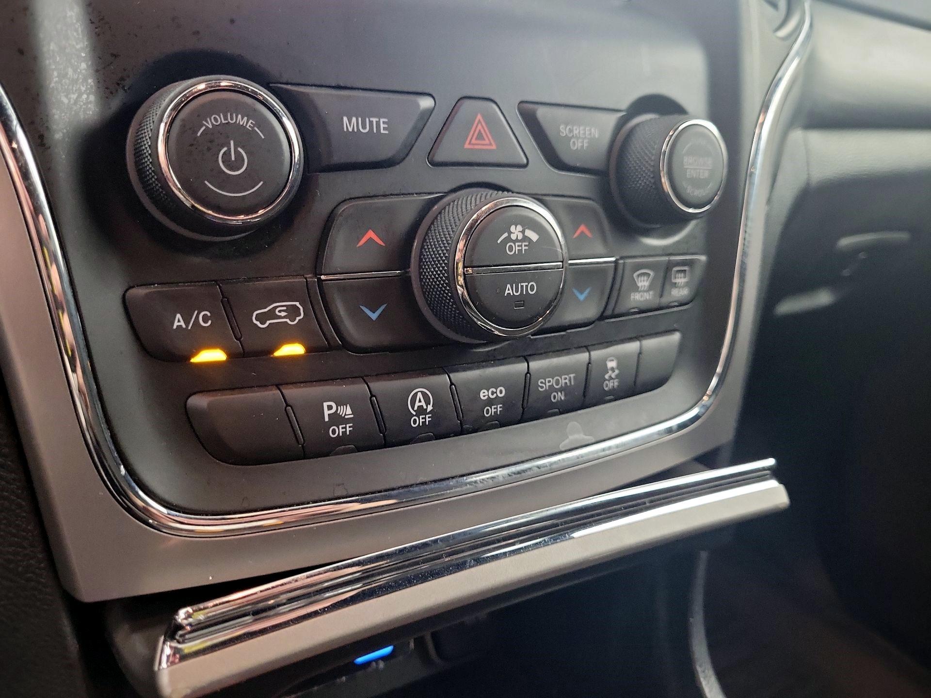 Thumbnail: 2021 Jeep Grand Cherokee - 14
