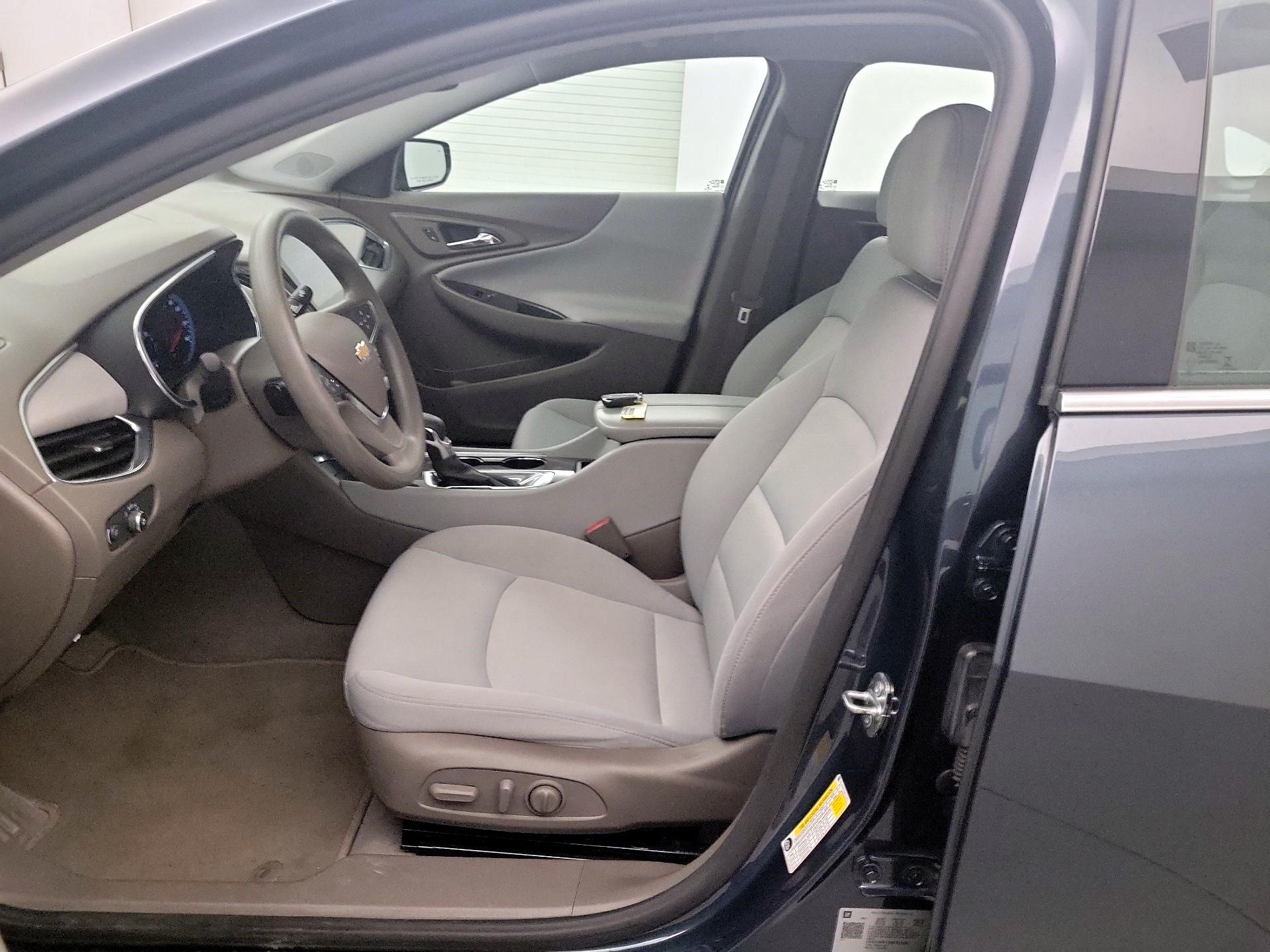 Thumbnail: 2021 Chevrolet Malibu - 9