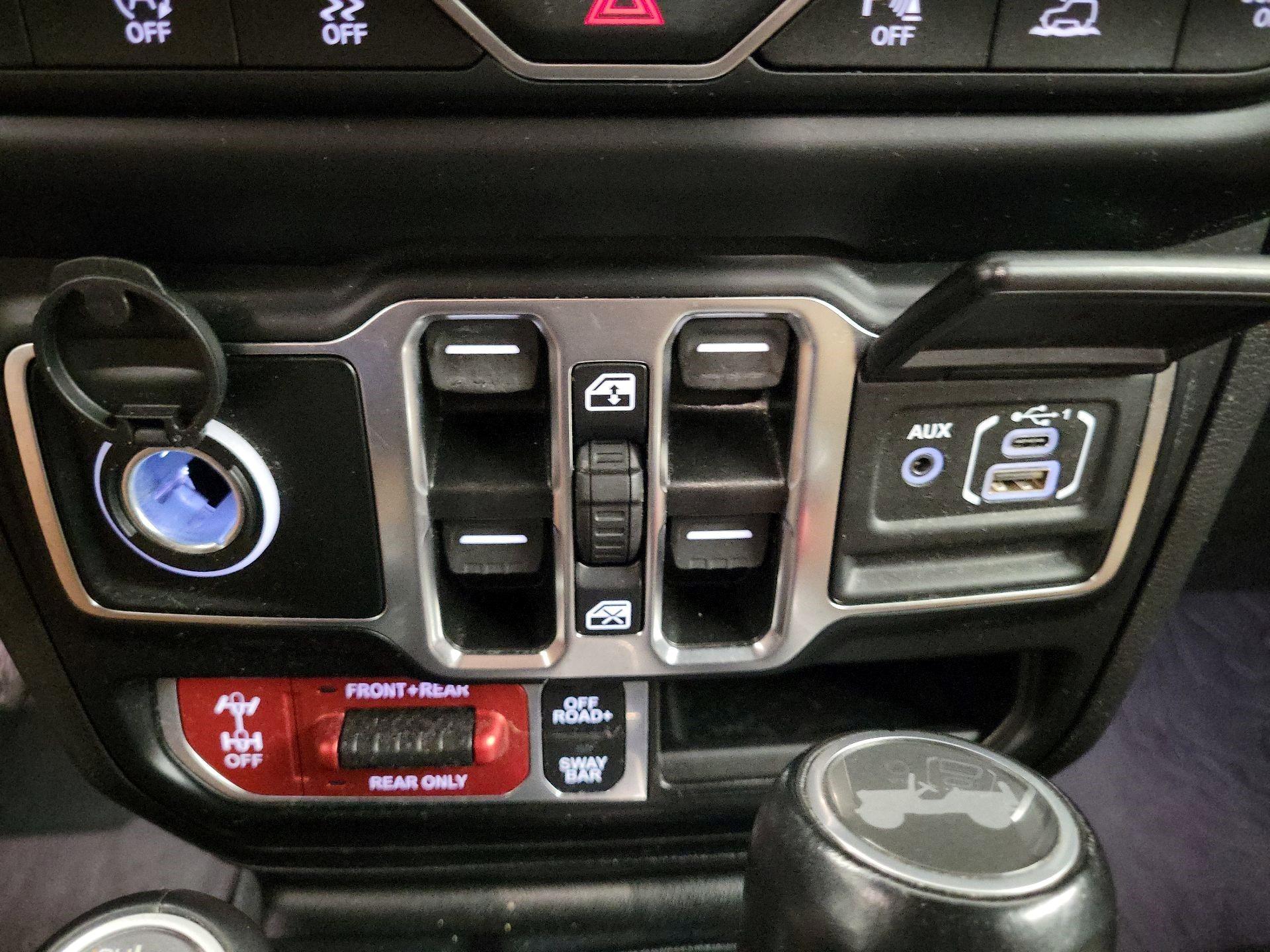 Thumbnail: 2021 Jeep Wrangler - 17