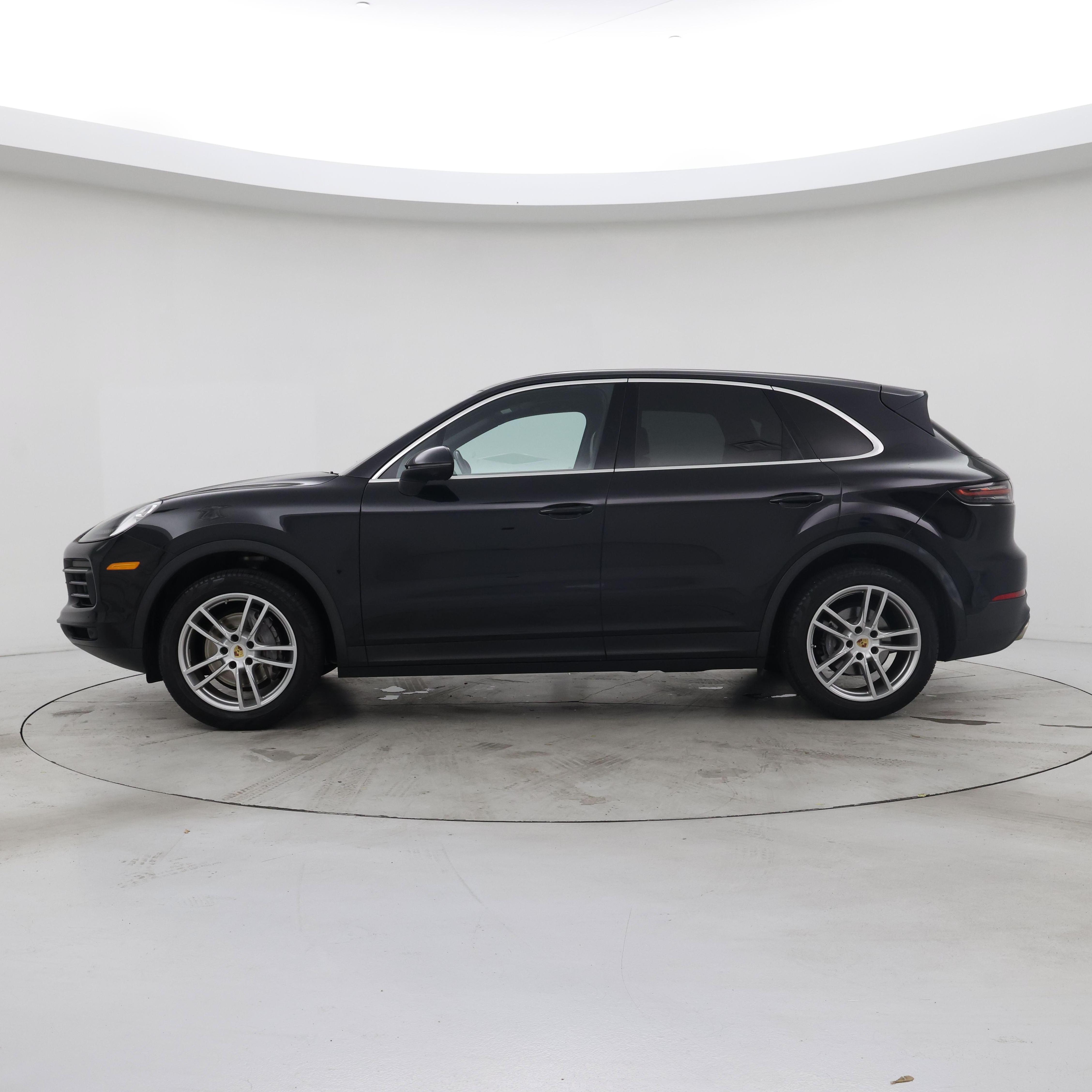 Thumbnail: 2019 Porsche Cayenne - 3