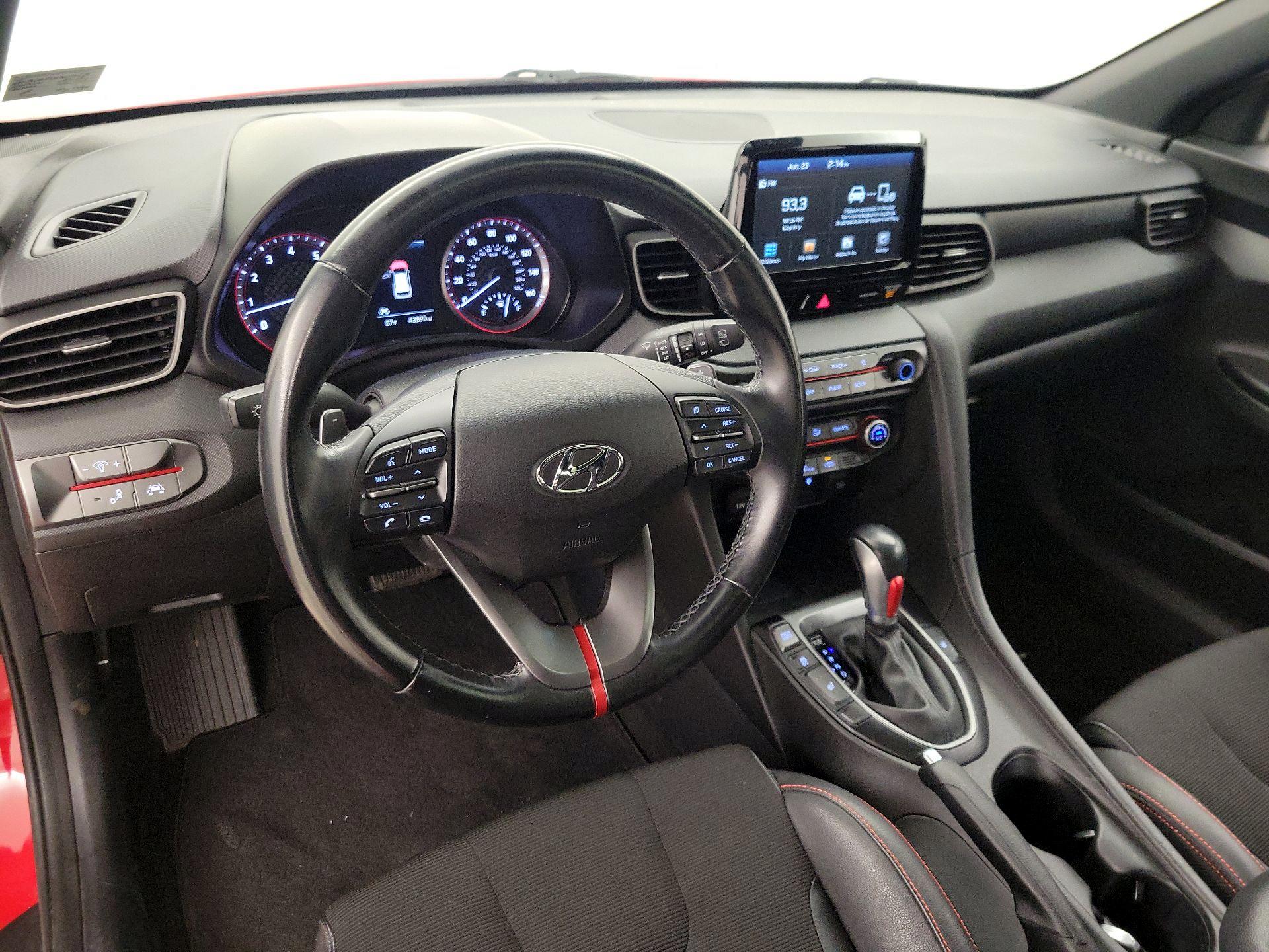 Thumbnail: 2019 Hyundai Veloster - 9