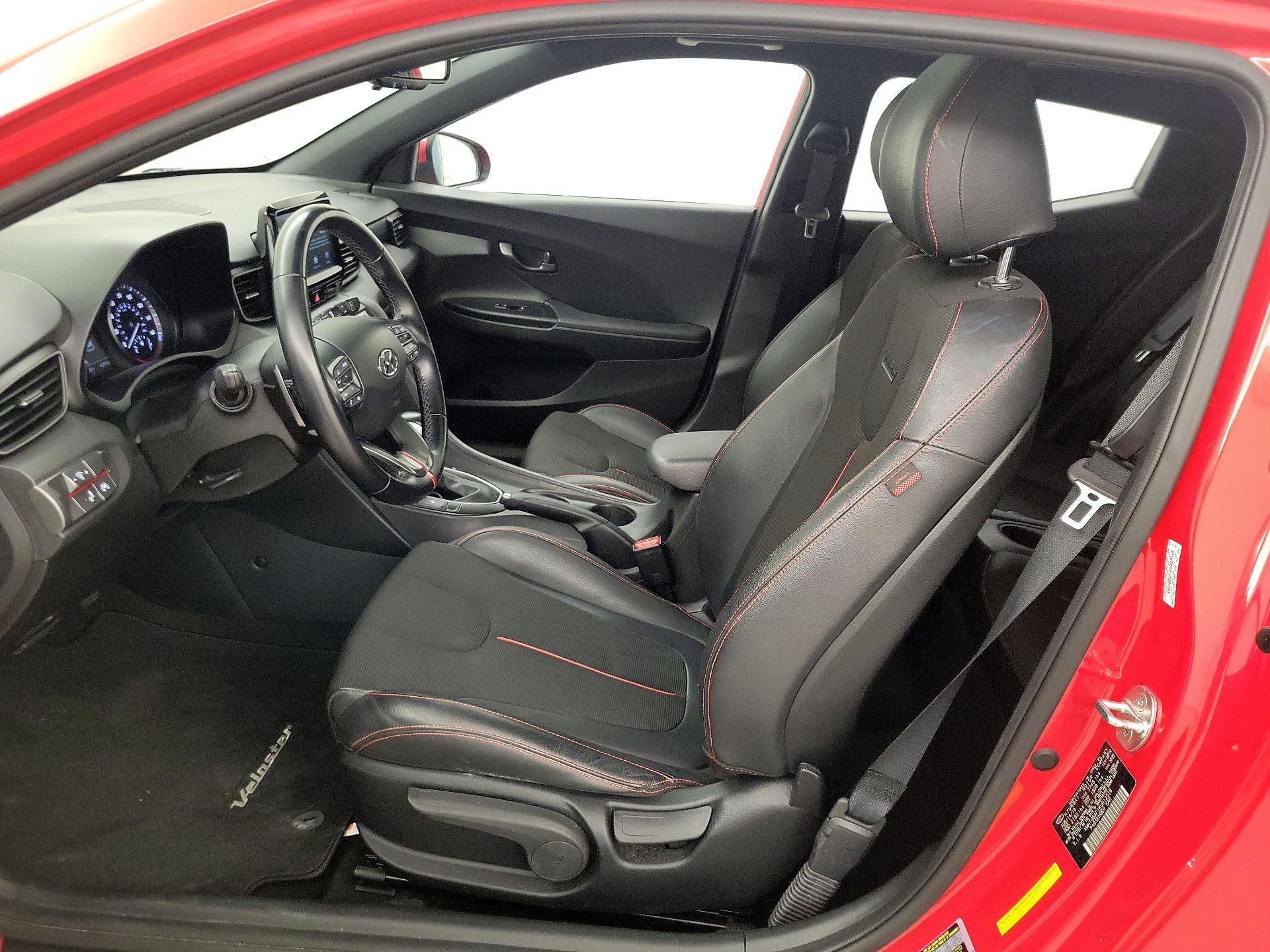 Thumbnail: 2019 Hyundai Veloster - 11