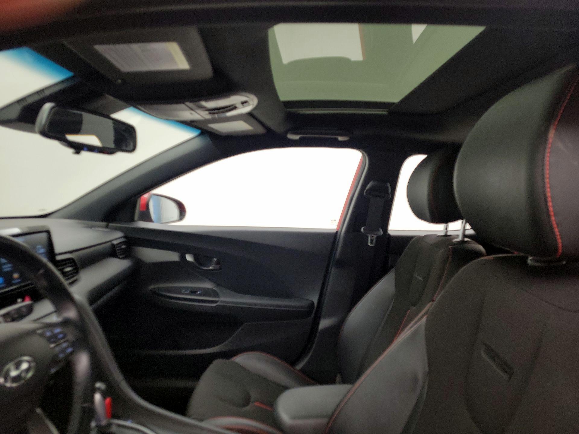 Thumbnail: 2019 Hyundai Veloster - 19
