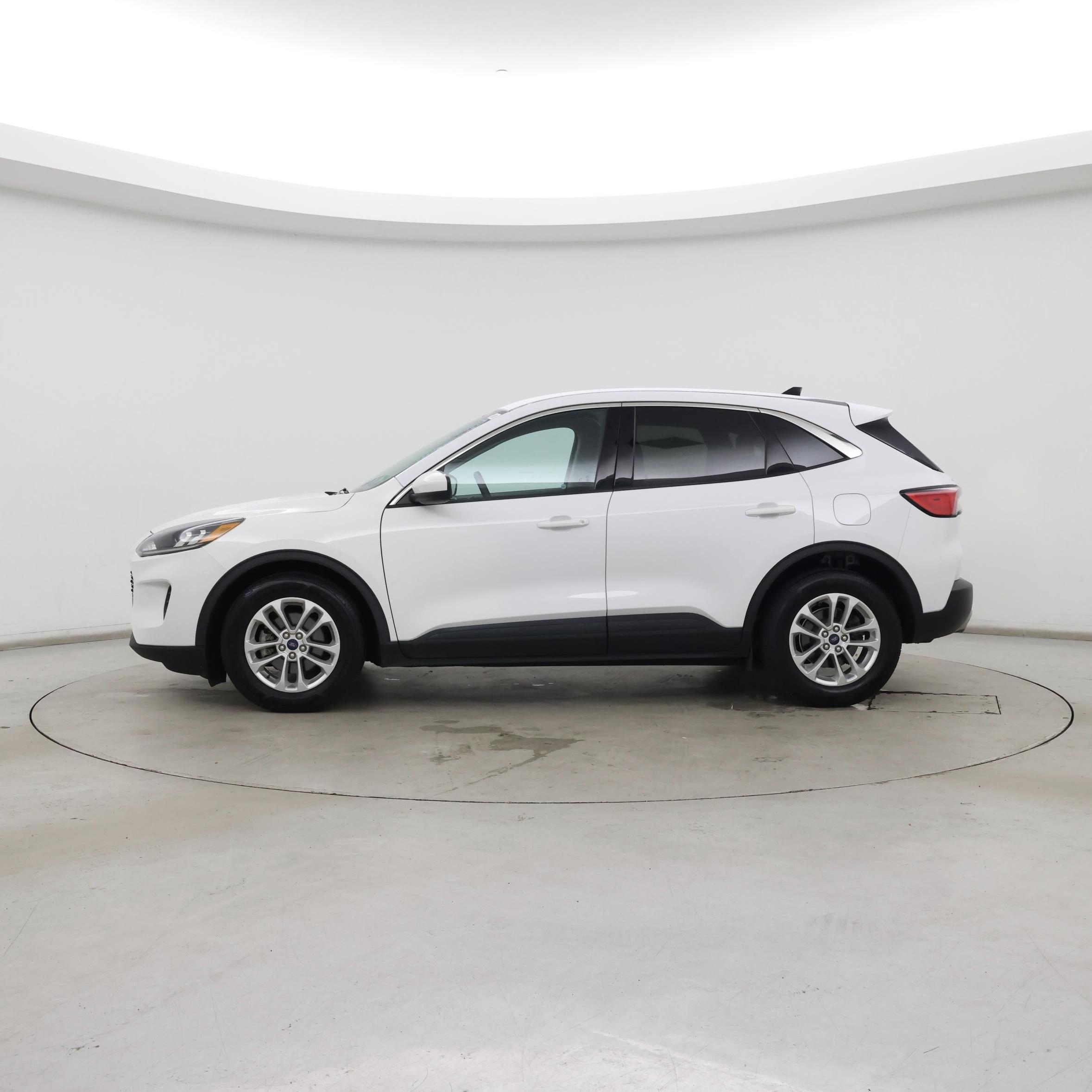 Thumbnail: 2020 Ford Escape - 3