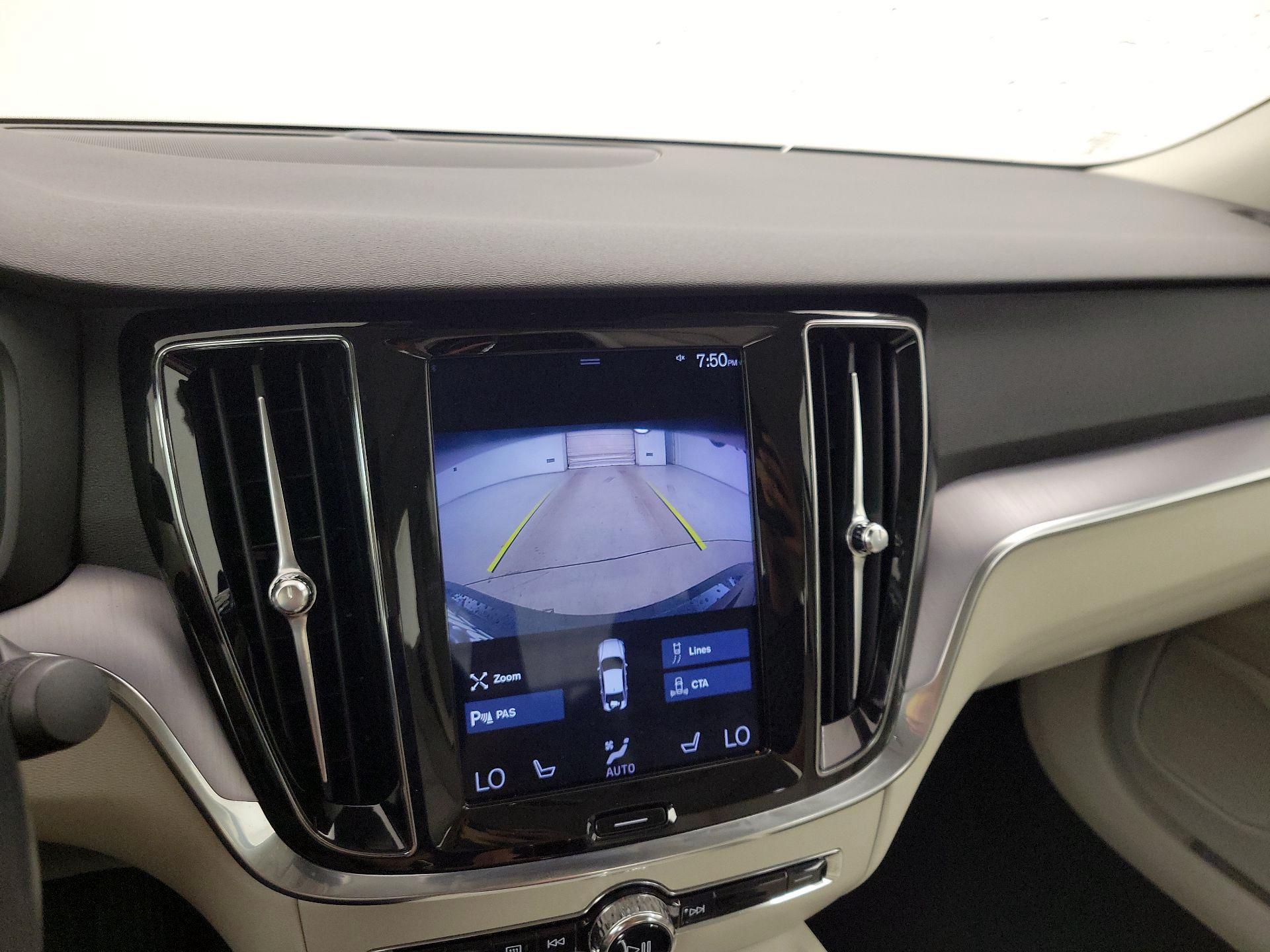 Thumbnail: 2020 Volvo S60 - 15
