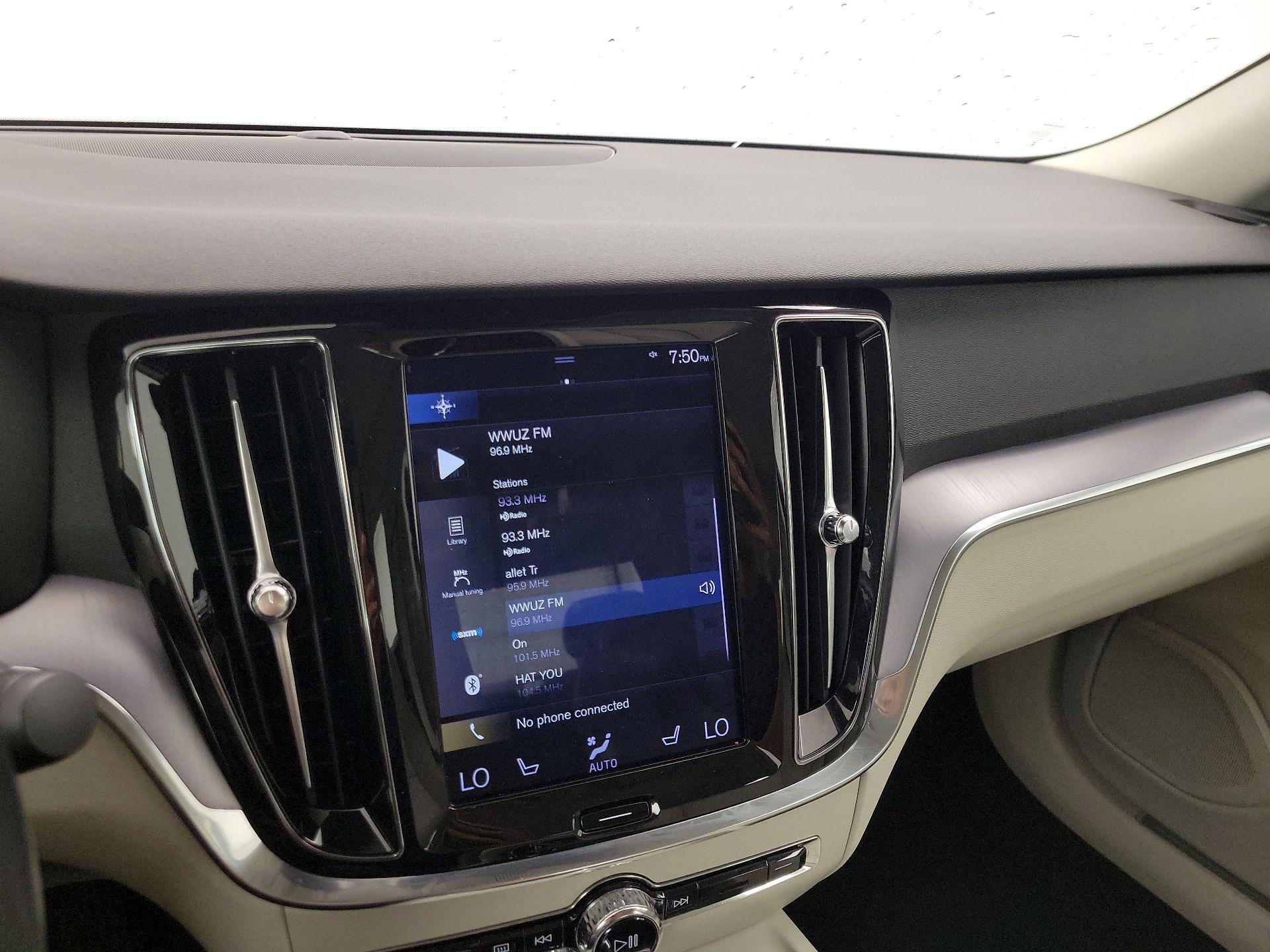 Thumbnail: 2020 Volvo S60 - 16