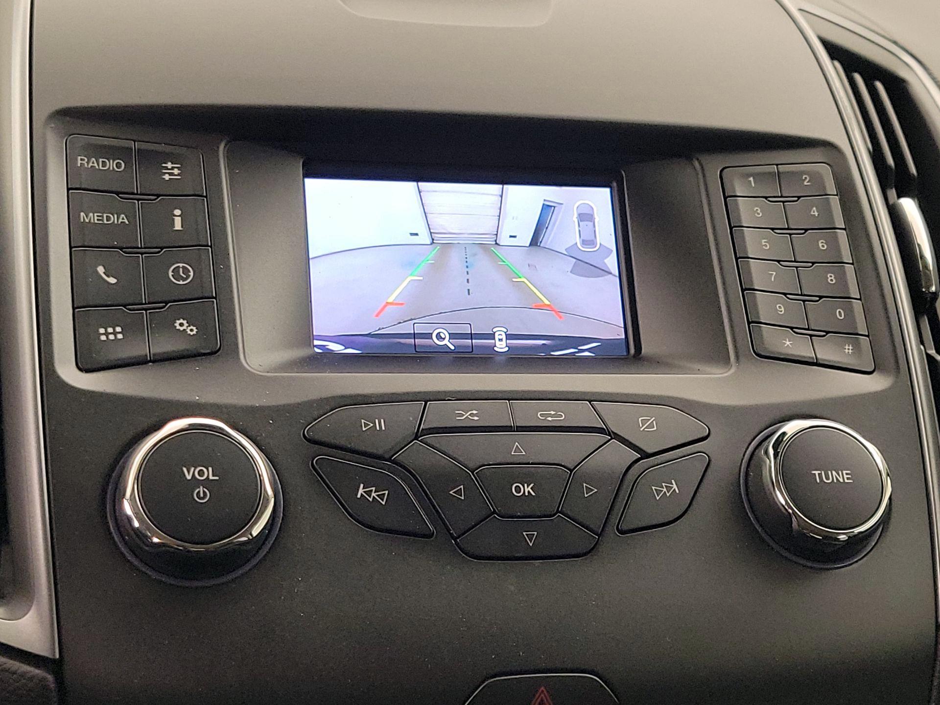 Thumbnail: 2019 Ford Edge - 14