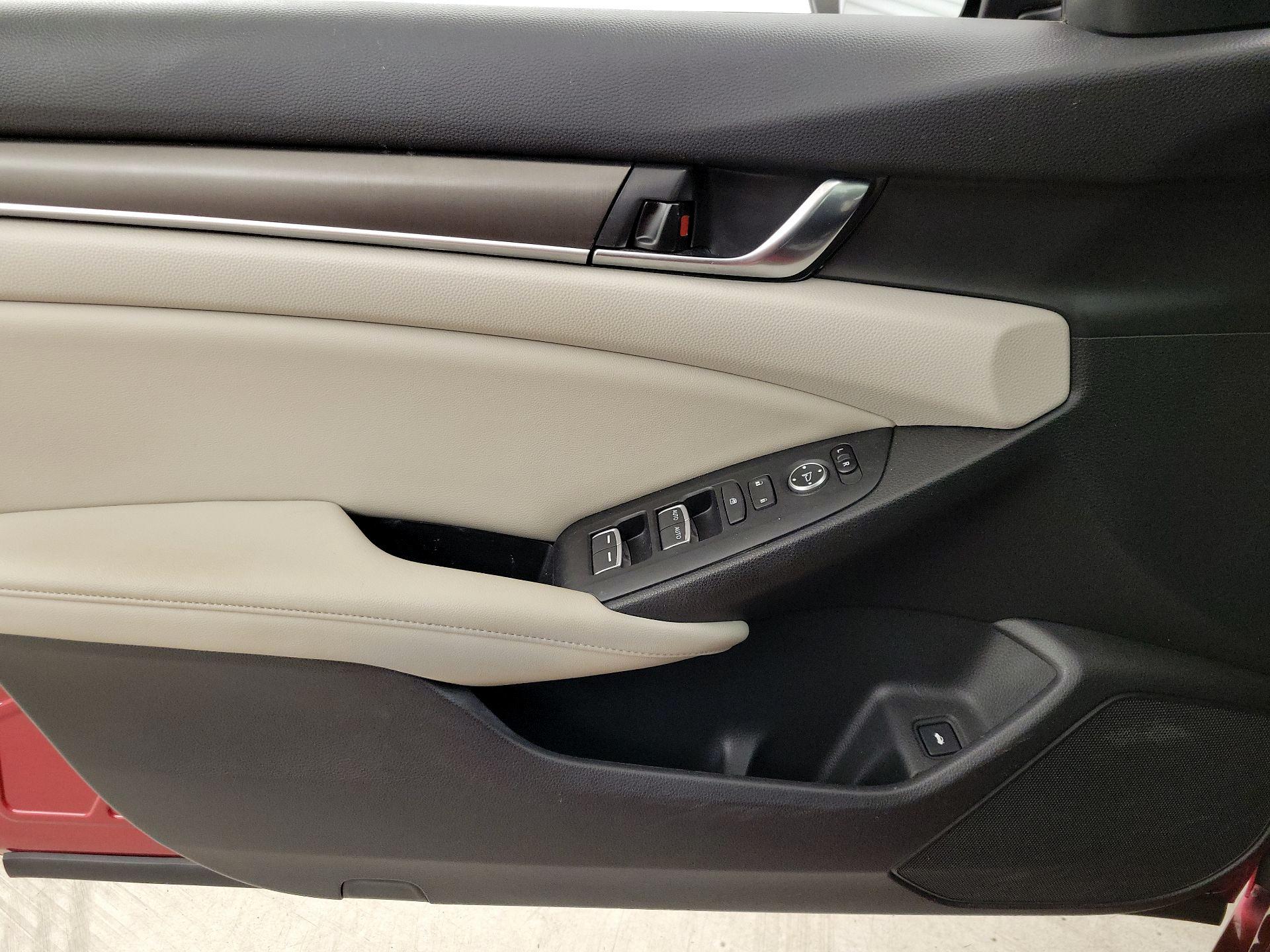 Thumbnail: 2019 Honda Accord - 12